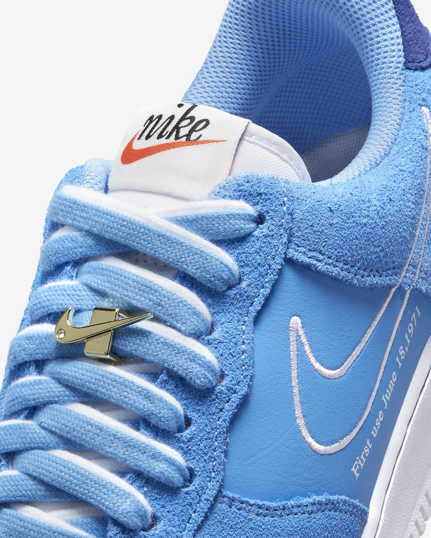 Nike Air Force 1 Low First Use in University Blue 大學藍金