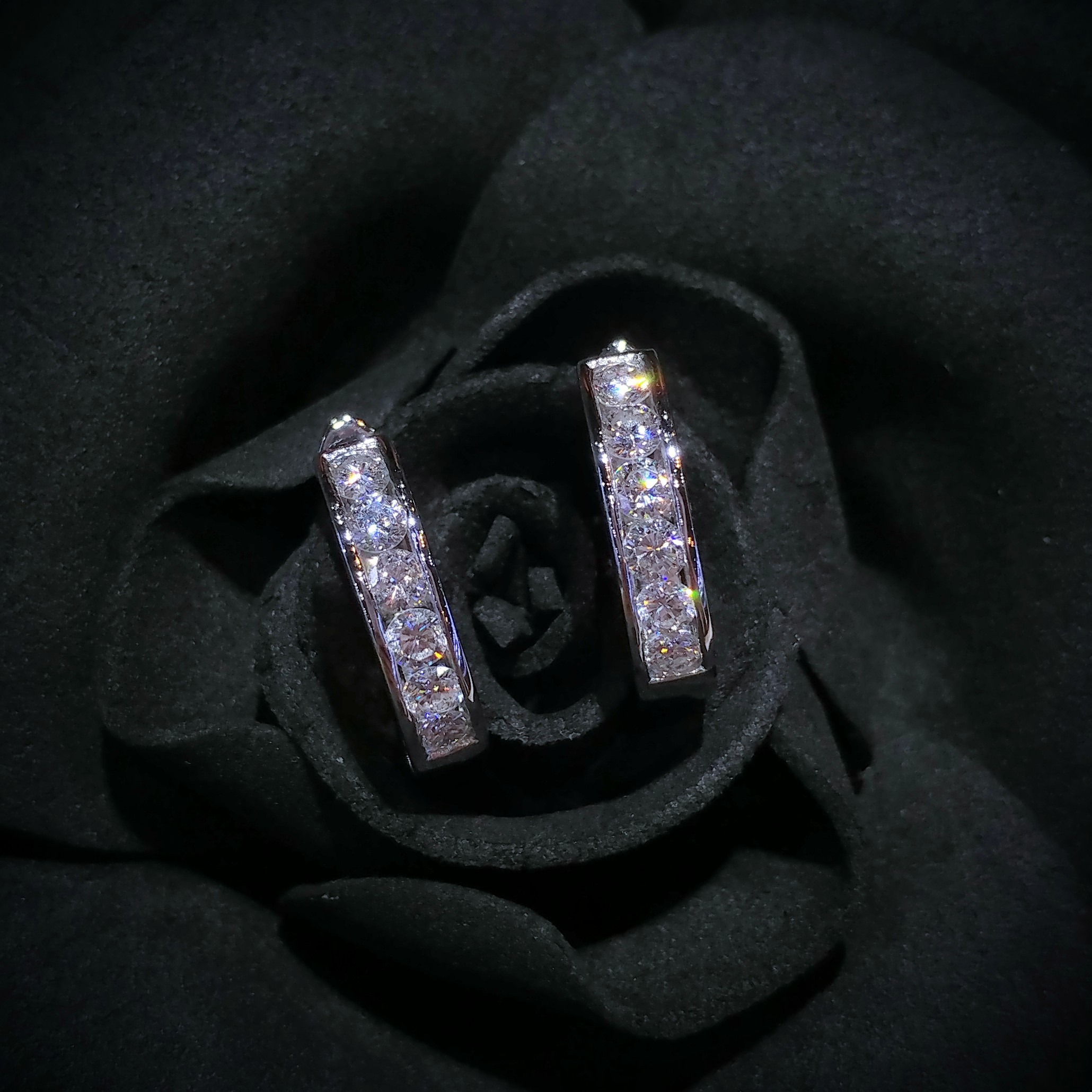 18K White Gold 0.94ct Diamond Hoop Earrings