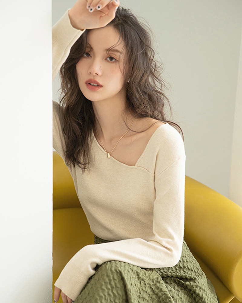 DEER.W 斜領側開衩長版針織上衣 杏色