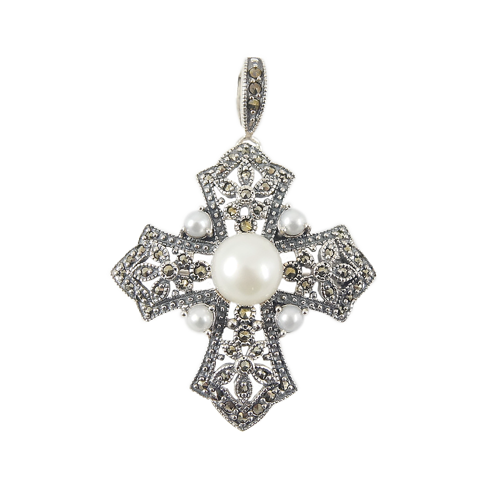 十字架雕花珍珠胸墜（OP1950）