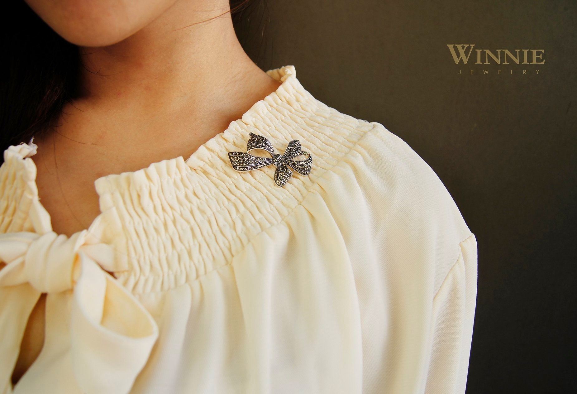 馬克賽石蝴蝶結胸針