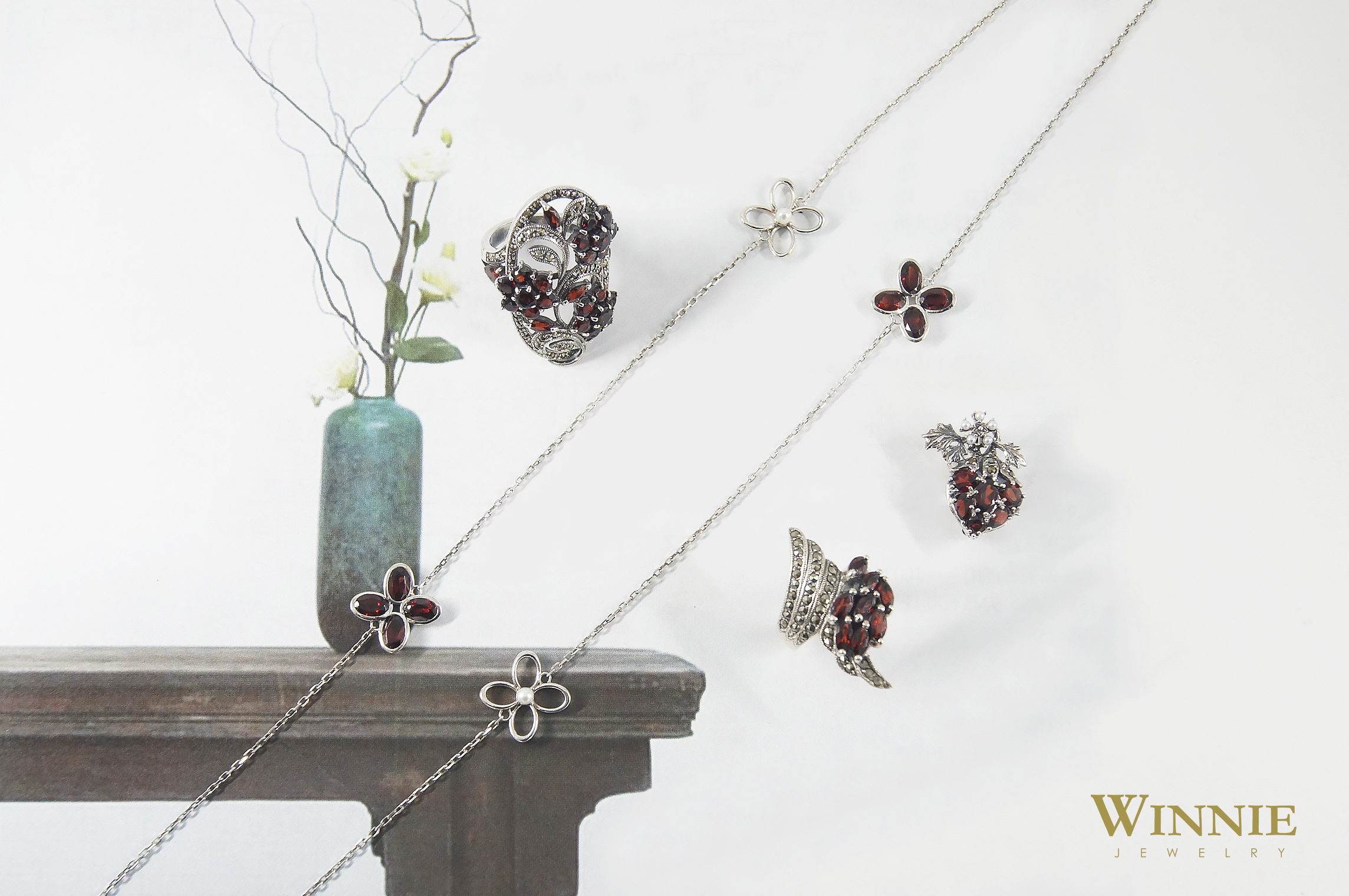 石榴石果實胸墜（OP1896）