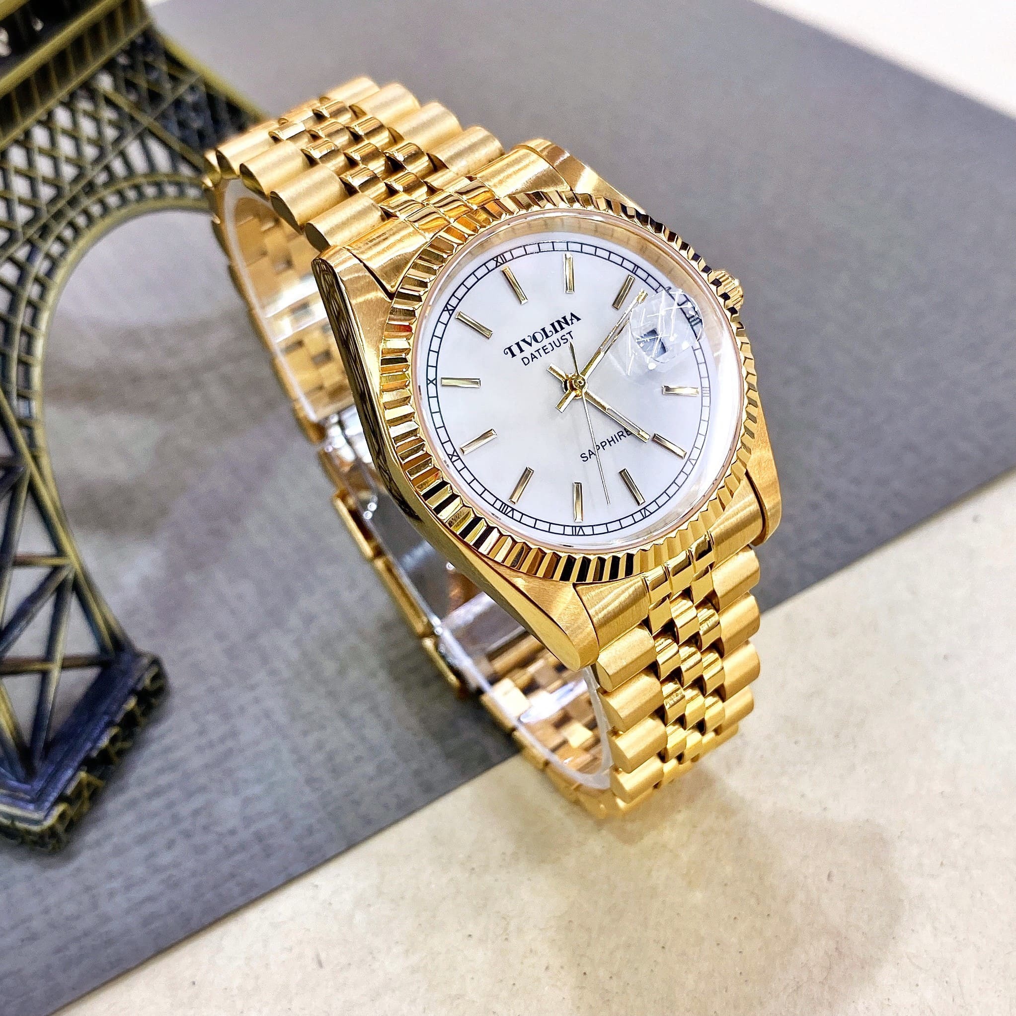 【TIVOLINA 小紅帽】蠔式奢華金白面腕錶 MAG3693-W 36mm 現代鐘錶