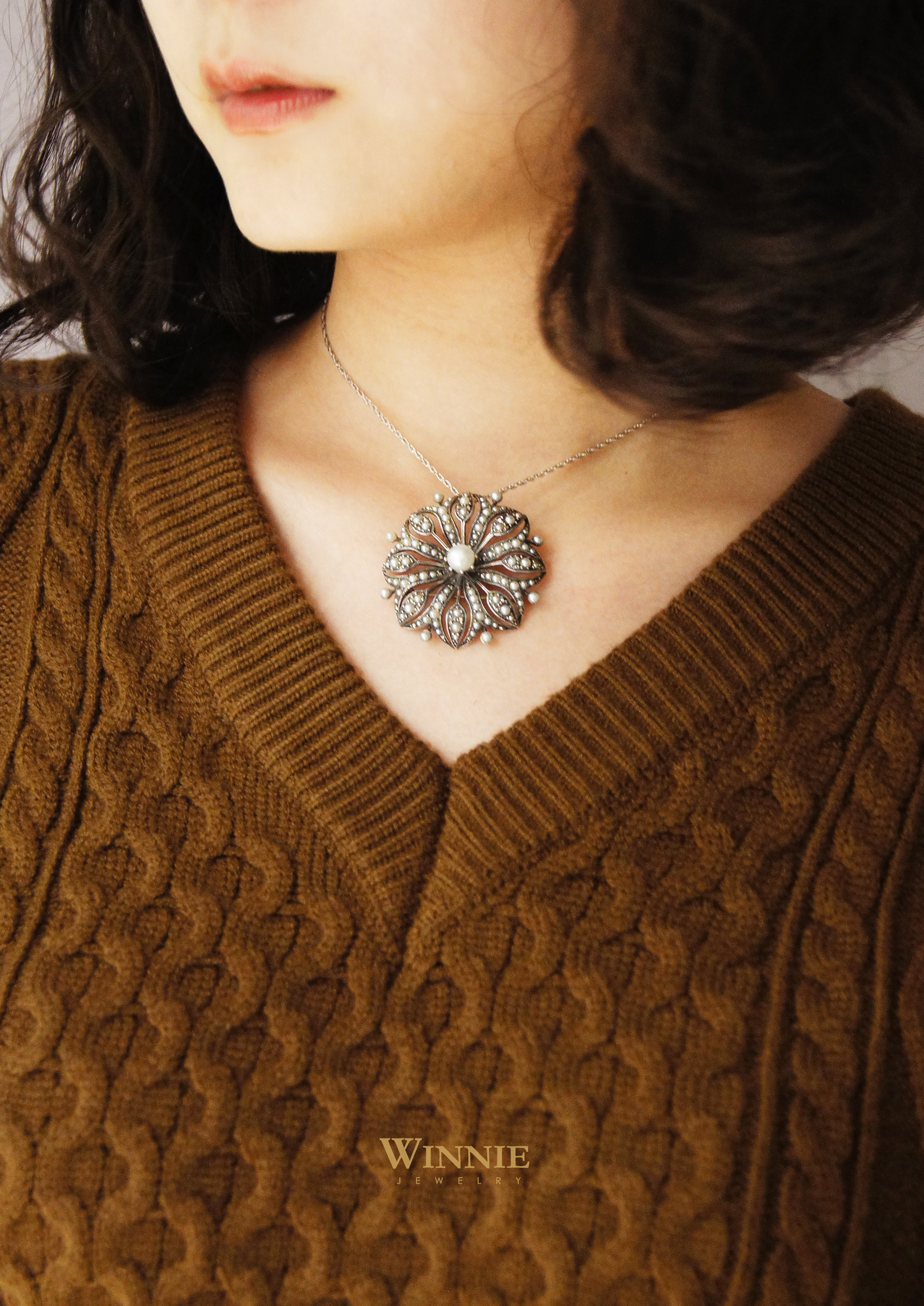 綻放珍珠花朵胸墜