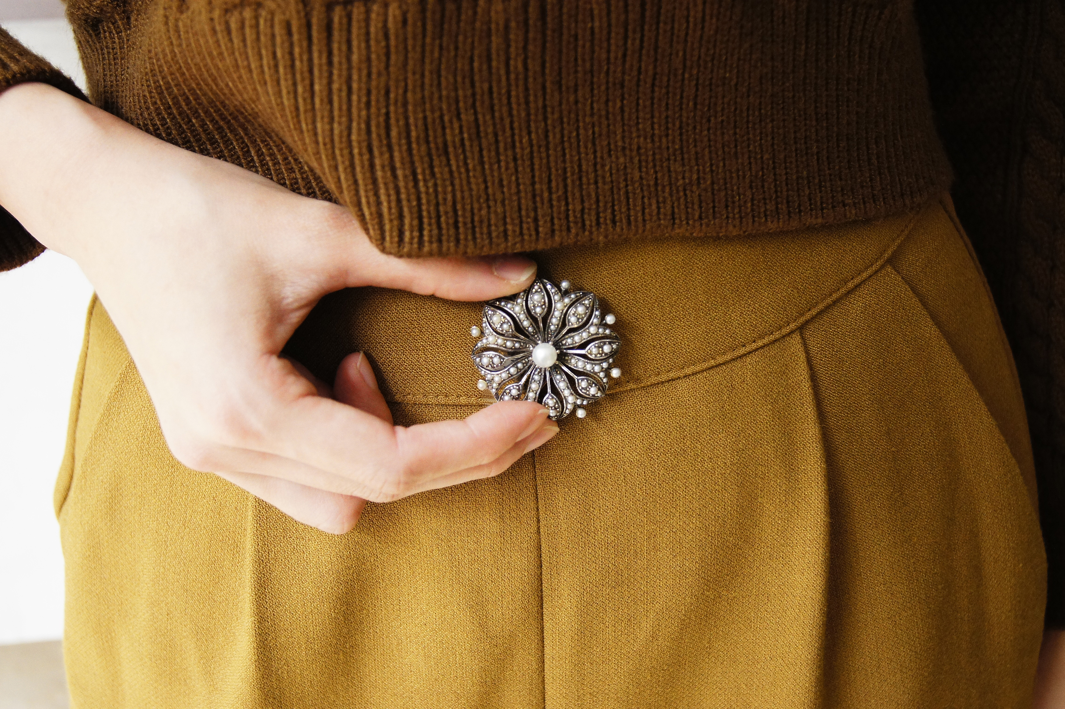 綻放珍珠花朵胸墜