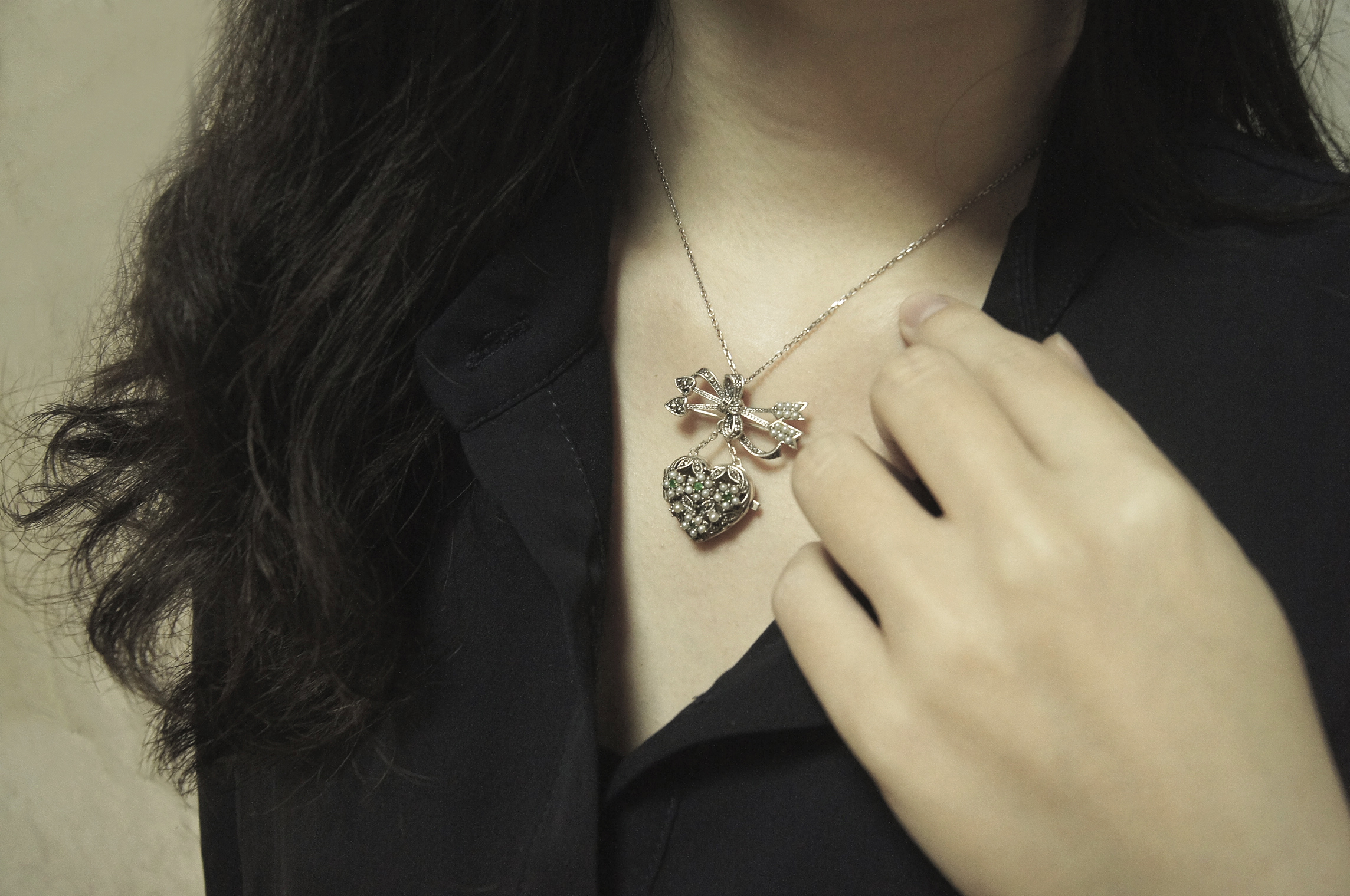 愛神的箭祖母綠胸墜