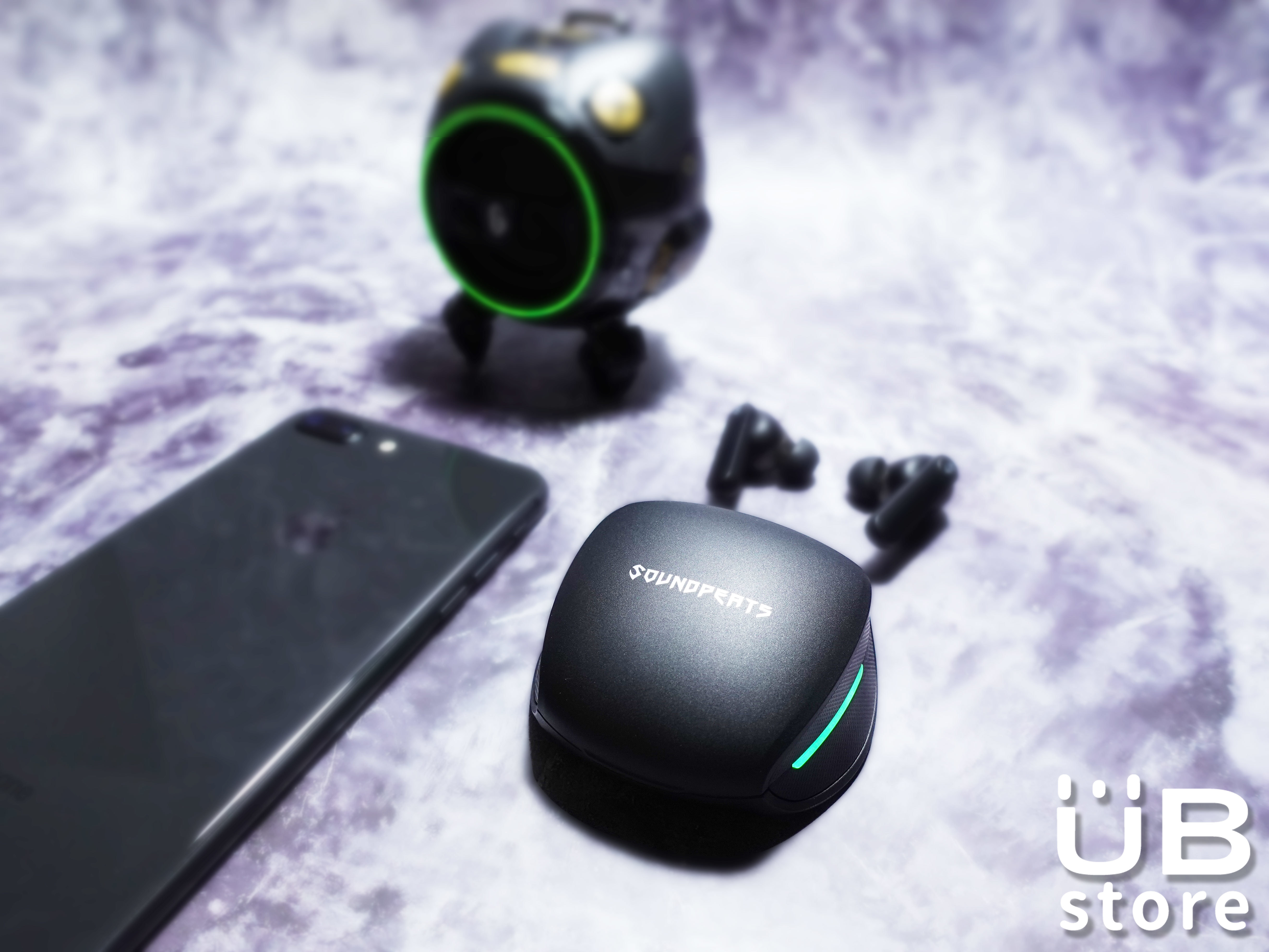 soundpeats gamer no1在右前方，重力星在後面