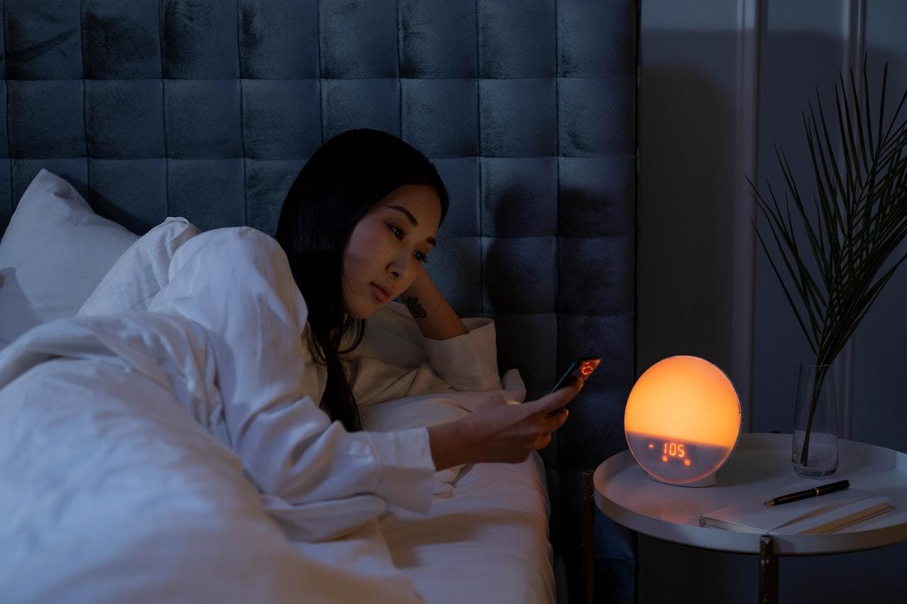 戒除睡前的壞習慣及改善睡眠環境|長夜漫漫、輾轉反側|應對各類失眠嘅方法