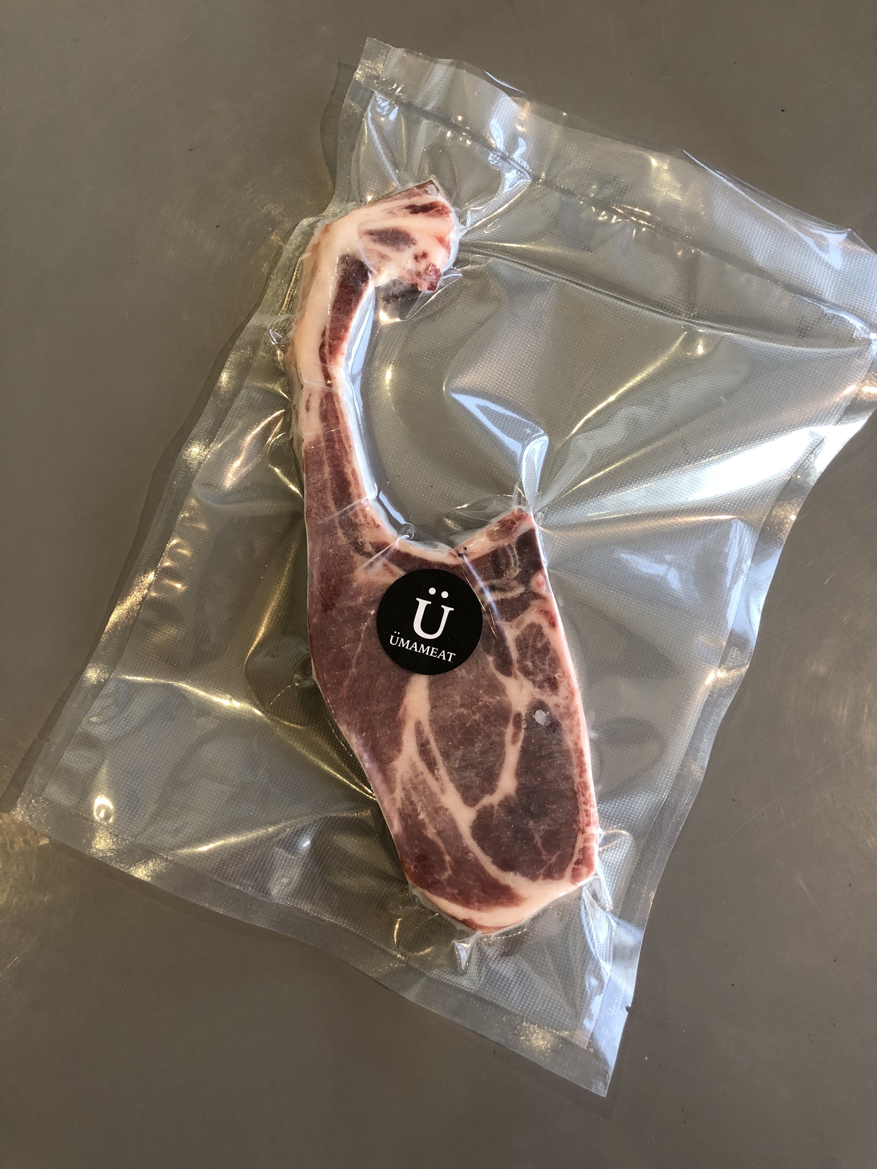 Ümameat 放牧黑豬_戰斧豬梅花