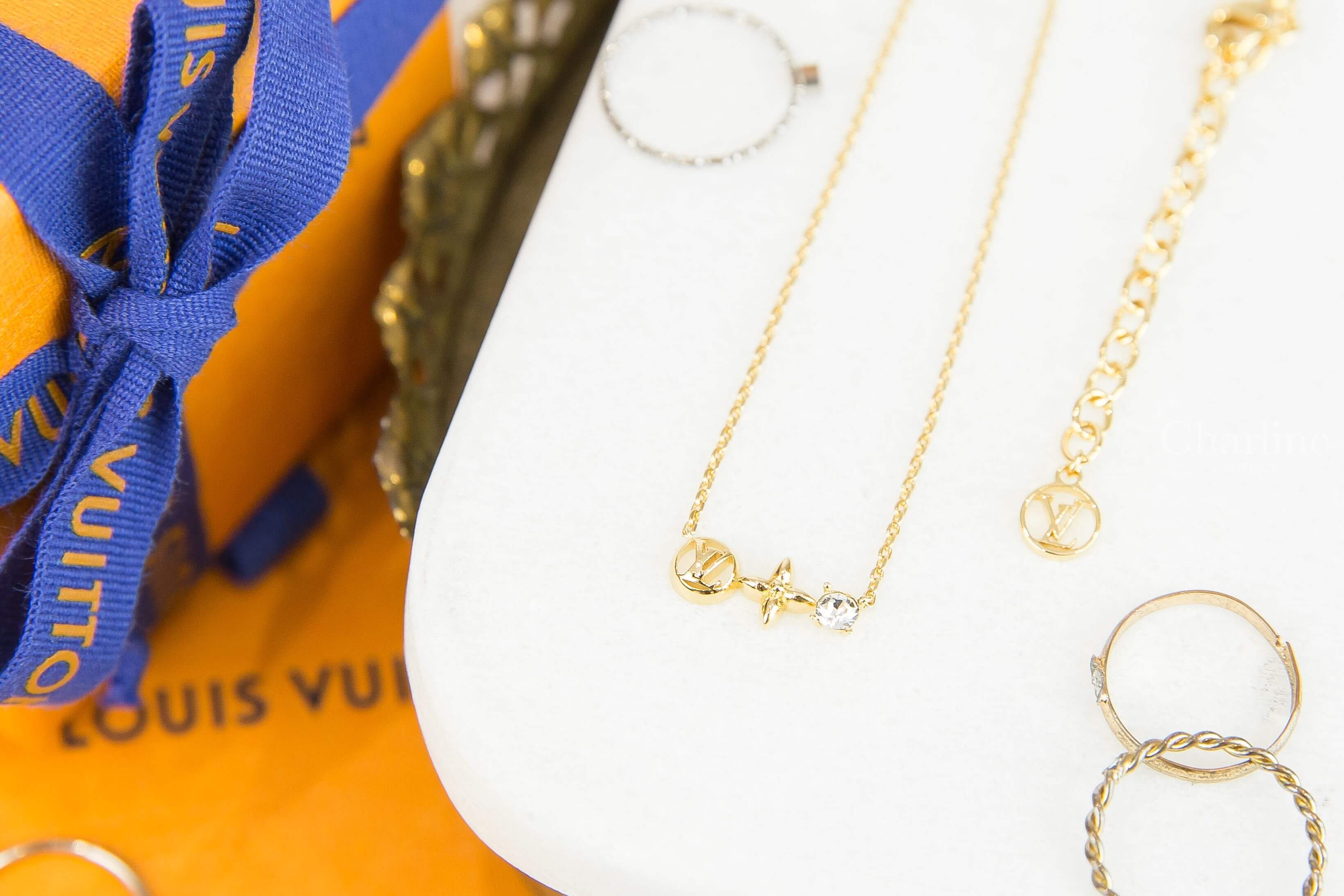 Louis Vuitton Petit Louis Necklace 金色花卉LV水鑽項鍊-Charline Boutique 精品代購