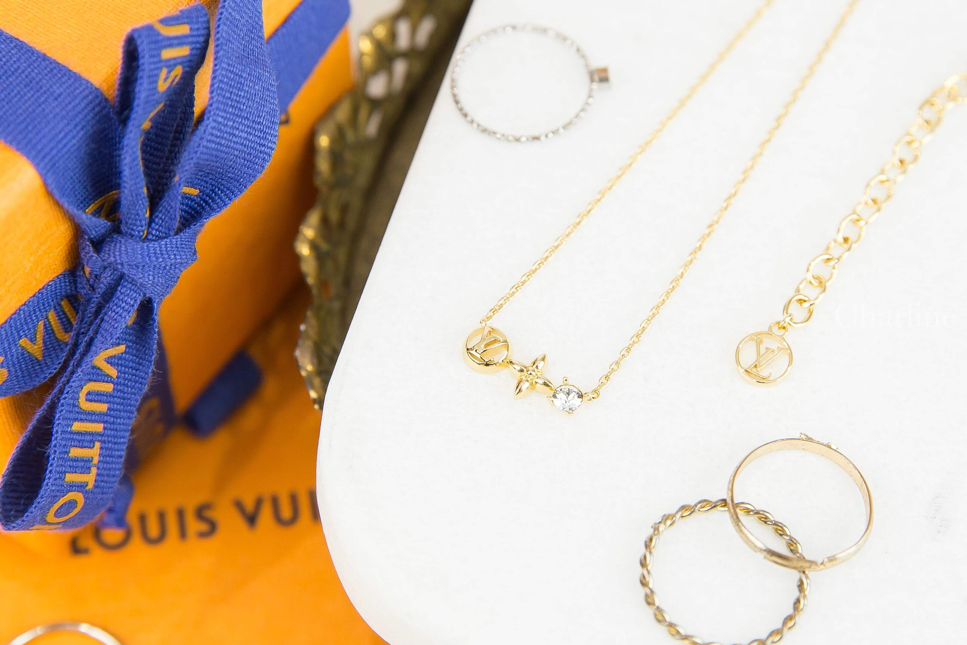 Louis Vuitton Petit Louis Necklace 金色花卉LV水鑽項鍊-Charline Boutique 精品代購