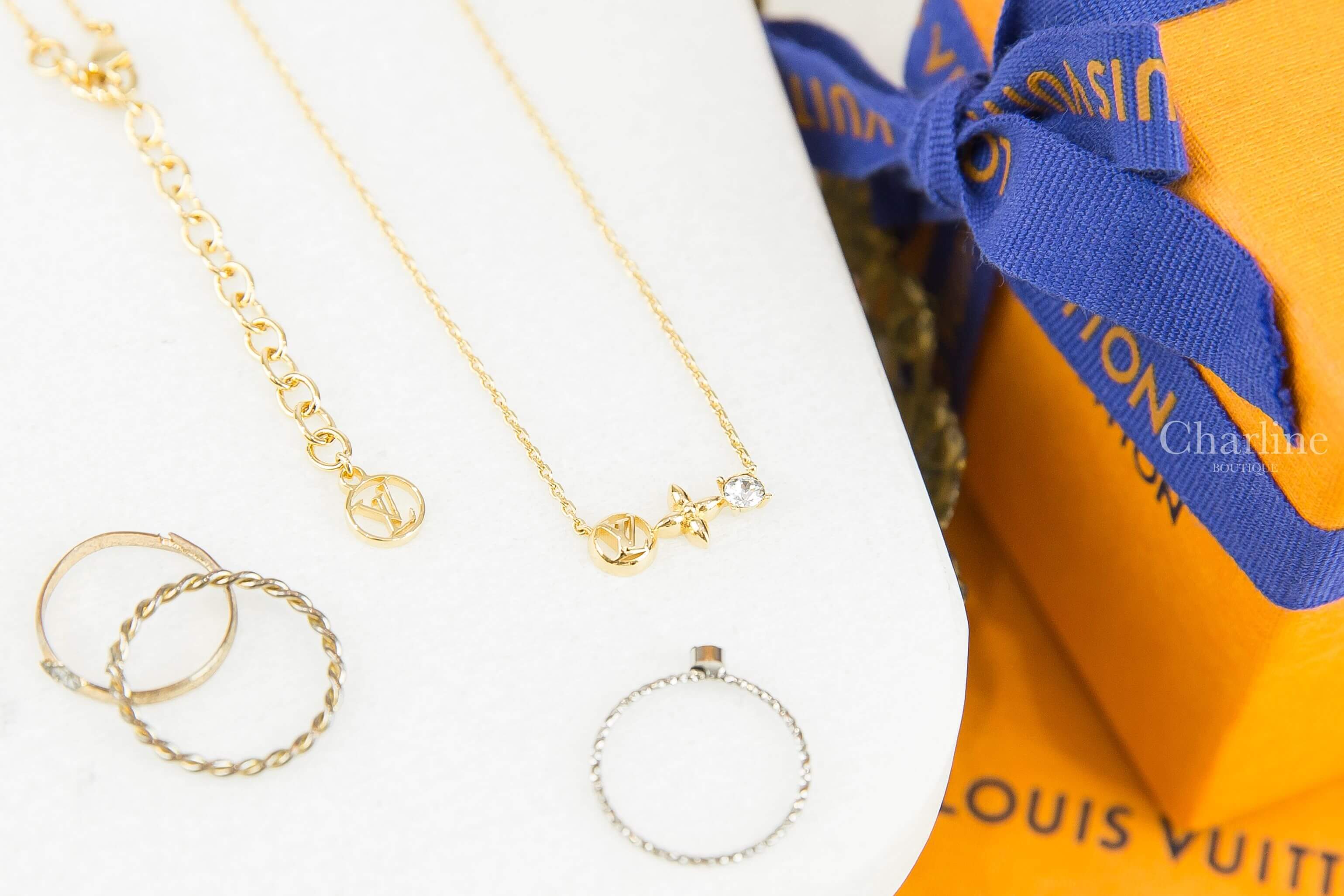 Louis Vuitton Petit Louis Necklace 金色花卉LV水鑽項鍊-Charline Boutique 精品代購