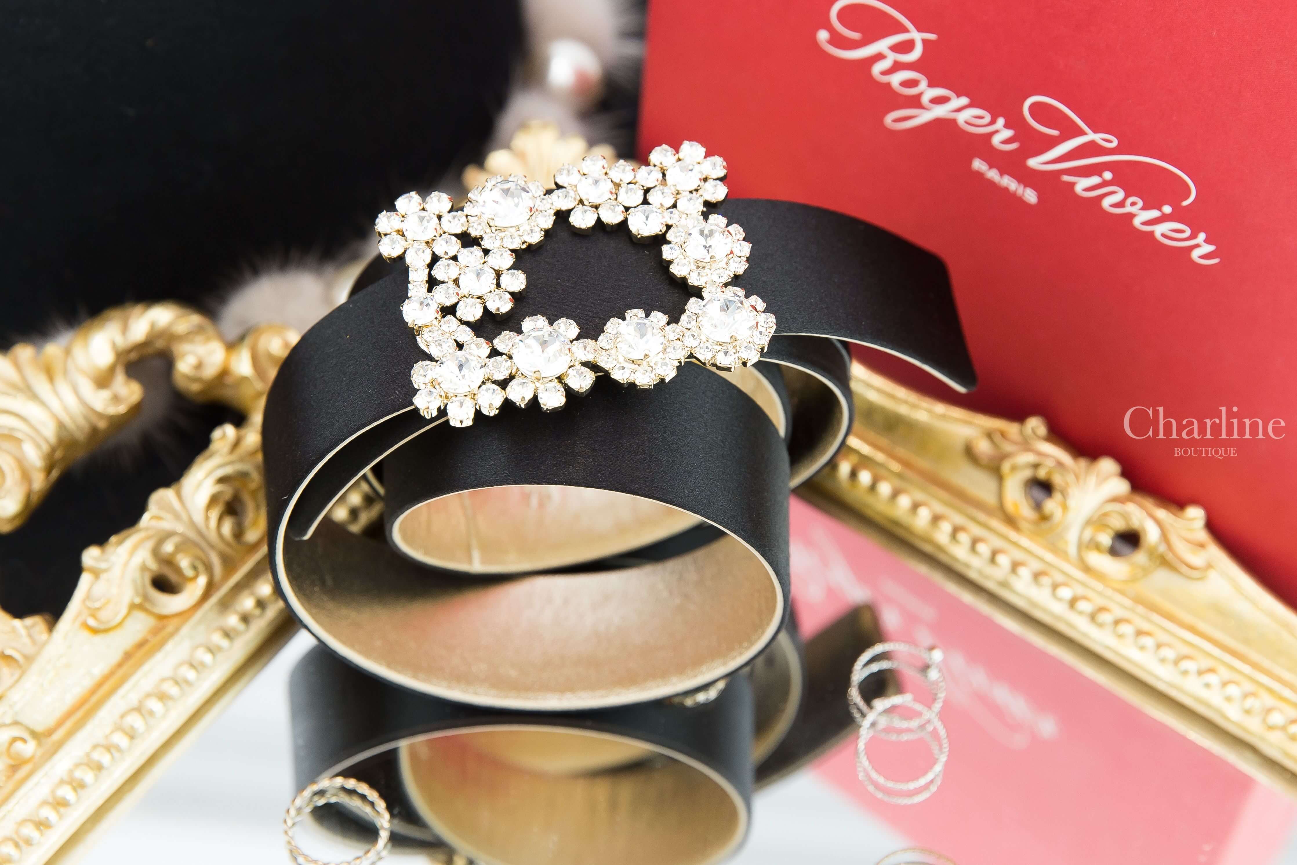Roger Vivier Flower Strass Buckle Belt In Satin 黑色絲綢鑲鑽花形方釦皮帶-Charline Boutique 精品代購