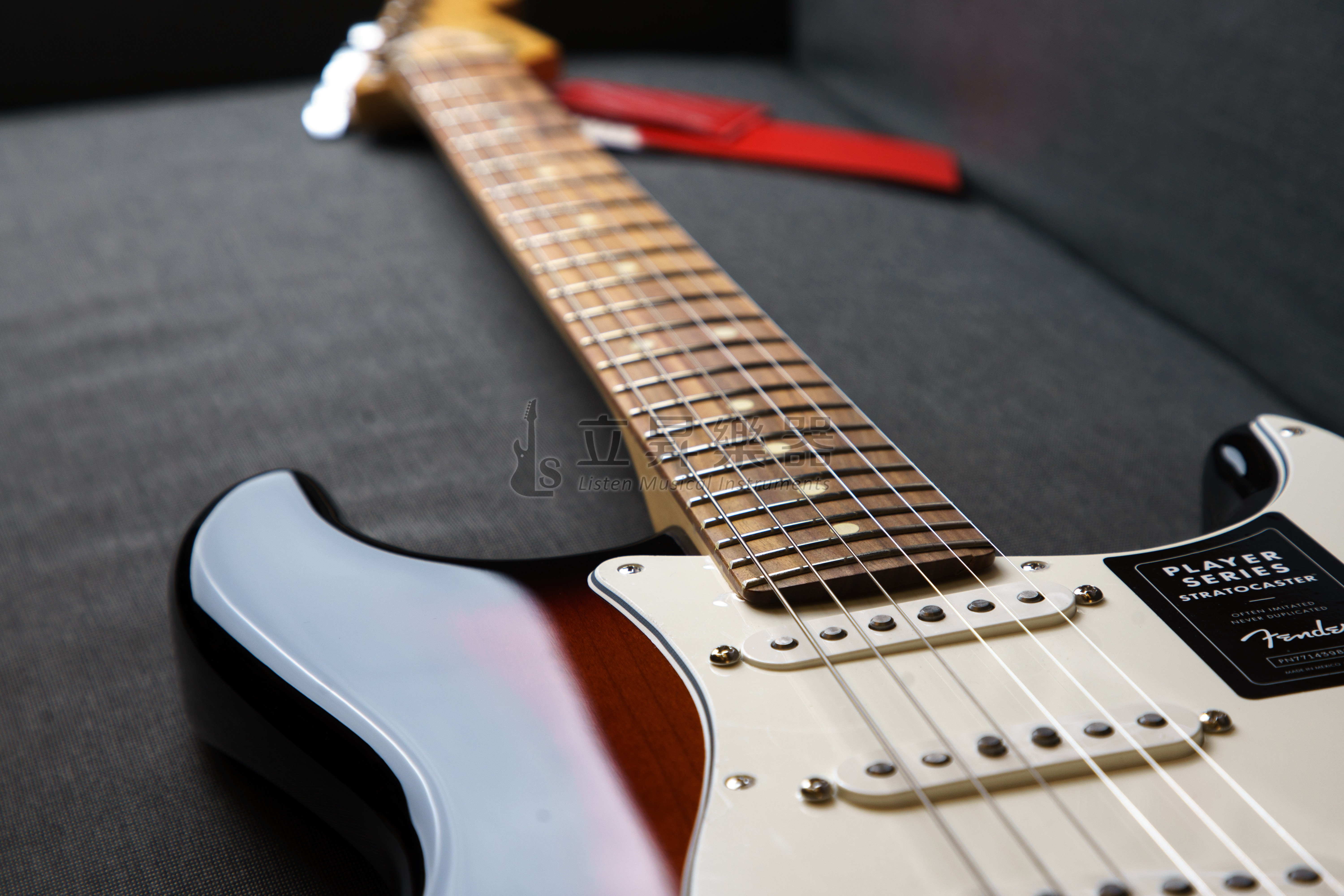 Fender Fender Player Stratocaster PF 3TS 單單單 小搖座電吉他 鐵木指板 三色漸層 墨廠 送防潑水琴袋 第 3 張圖片｜三峽吉他 / Bass