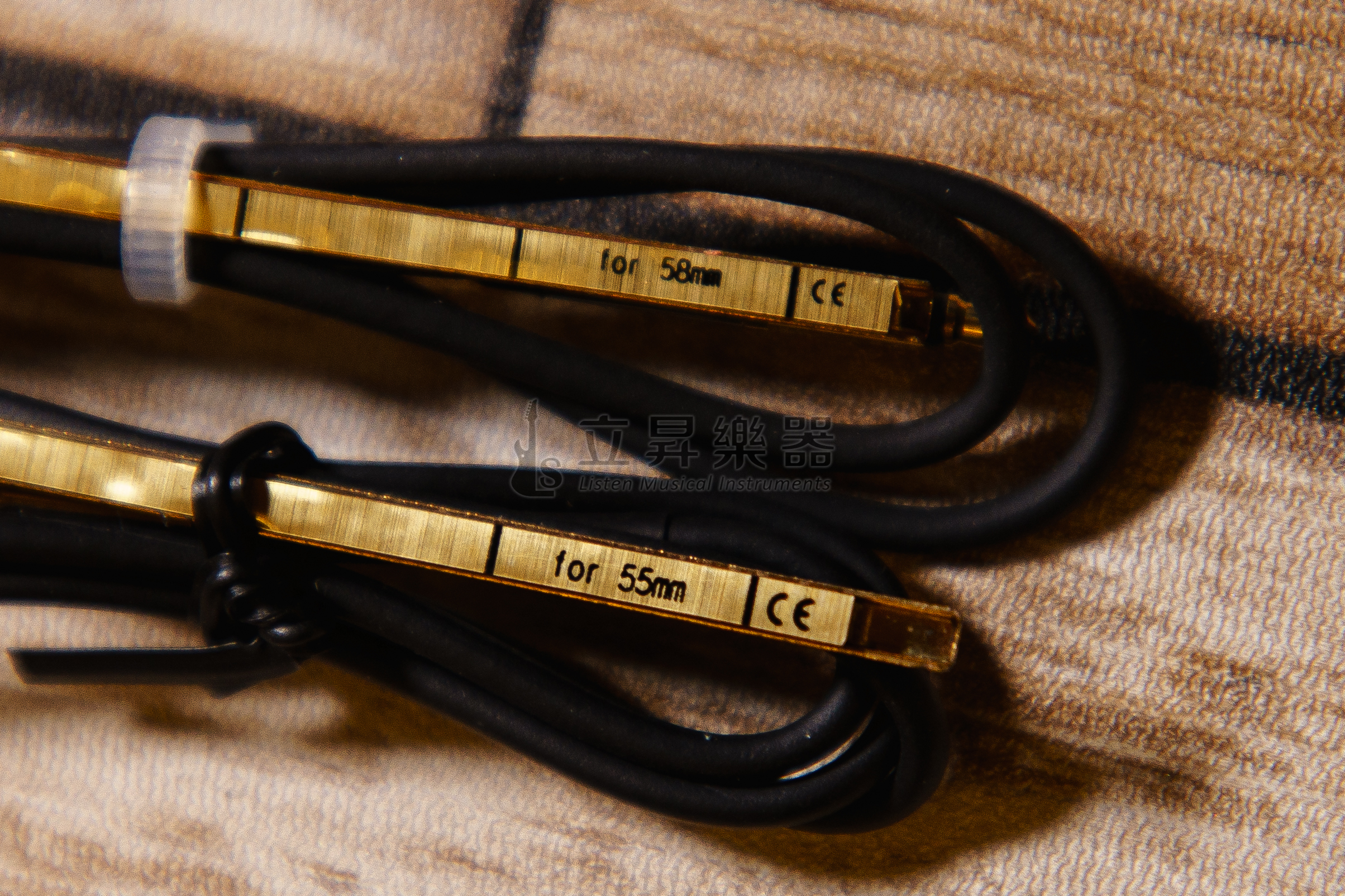 德國 AER AK15 PLUS 雙系統拾音器(下弦枕+麥克風) 55mm 58mm兩種拾音棒規格 木吉他拾音器 第 4 張圖片｜三峽吉他 / Bass