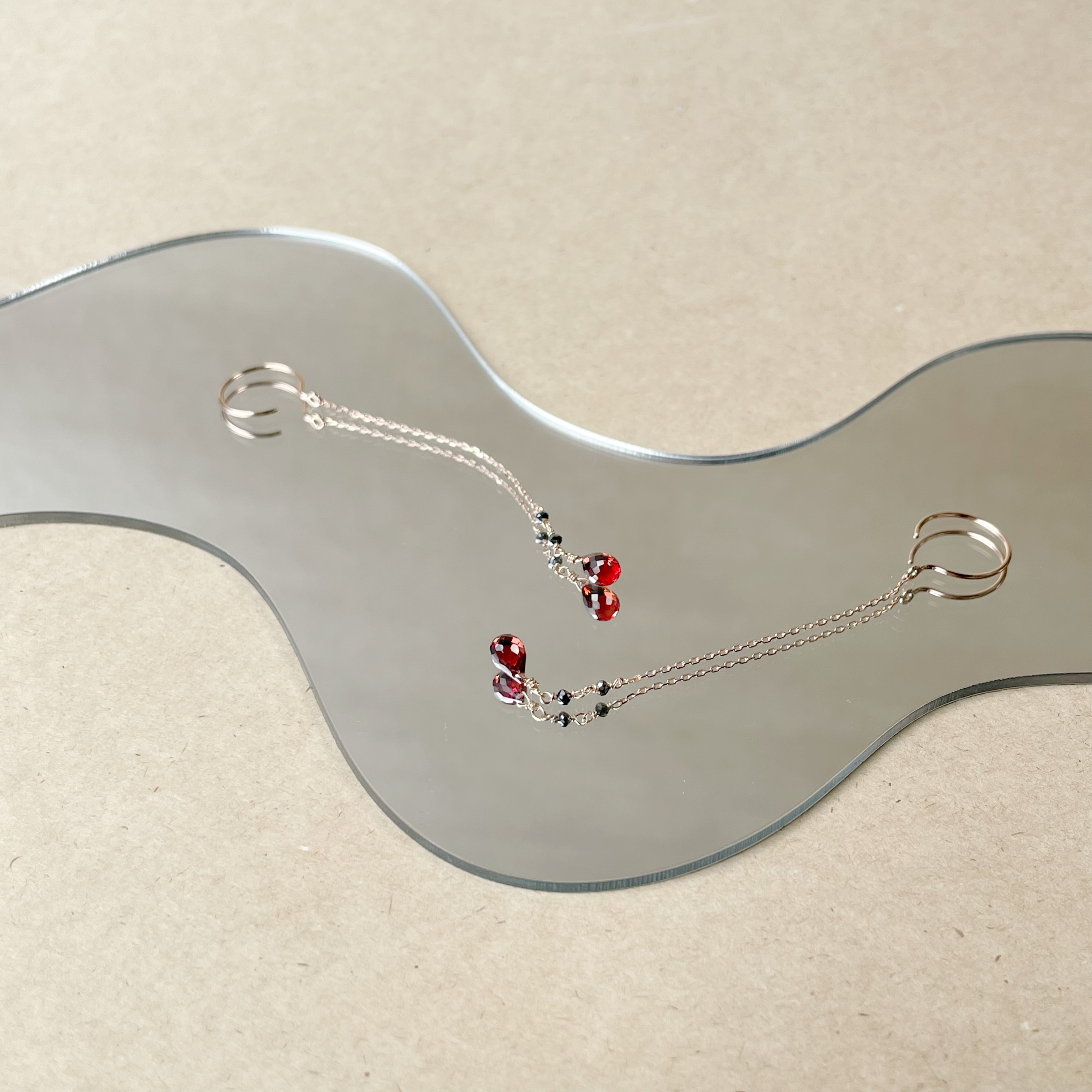 14K手工Tears石榴黑鑽原礦耳鏈