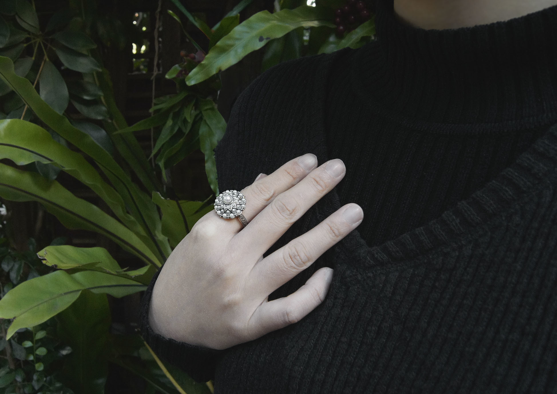 圓頂鑲滿珍珠戒指