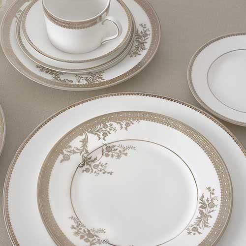 Wedgwood Vera Lace Gold 4-Piece Setting