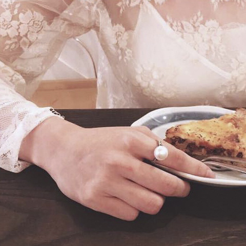 大珍珠簡約馬克賽石戒指