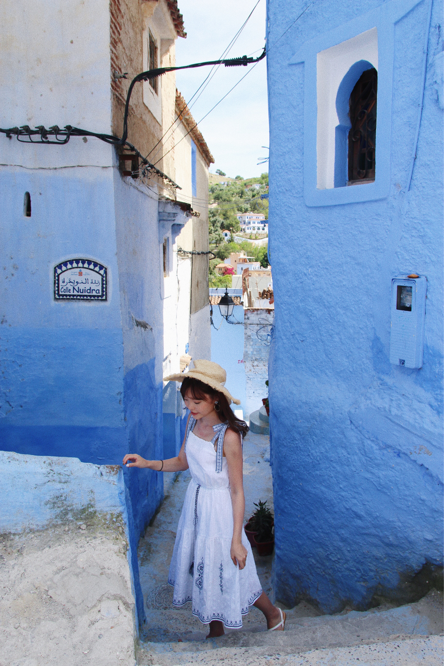 【 Morodeer 】藍白獨家摩洛哥風刺繡緹花OP