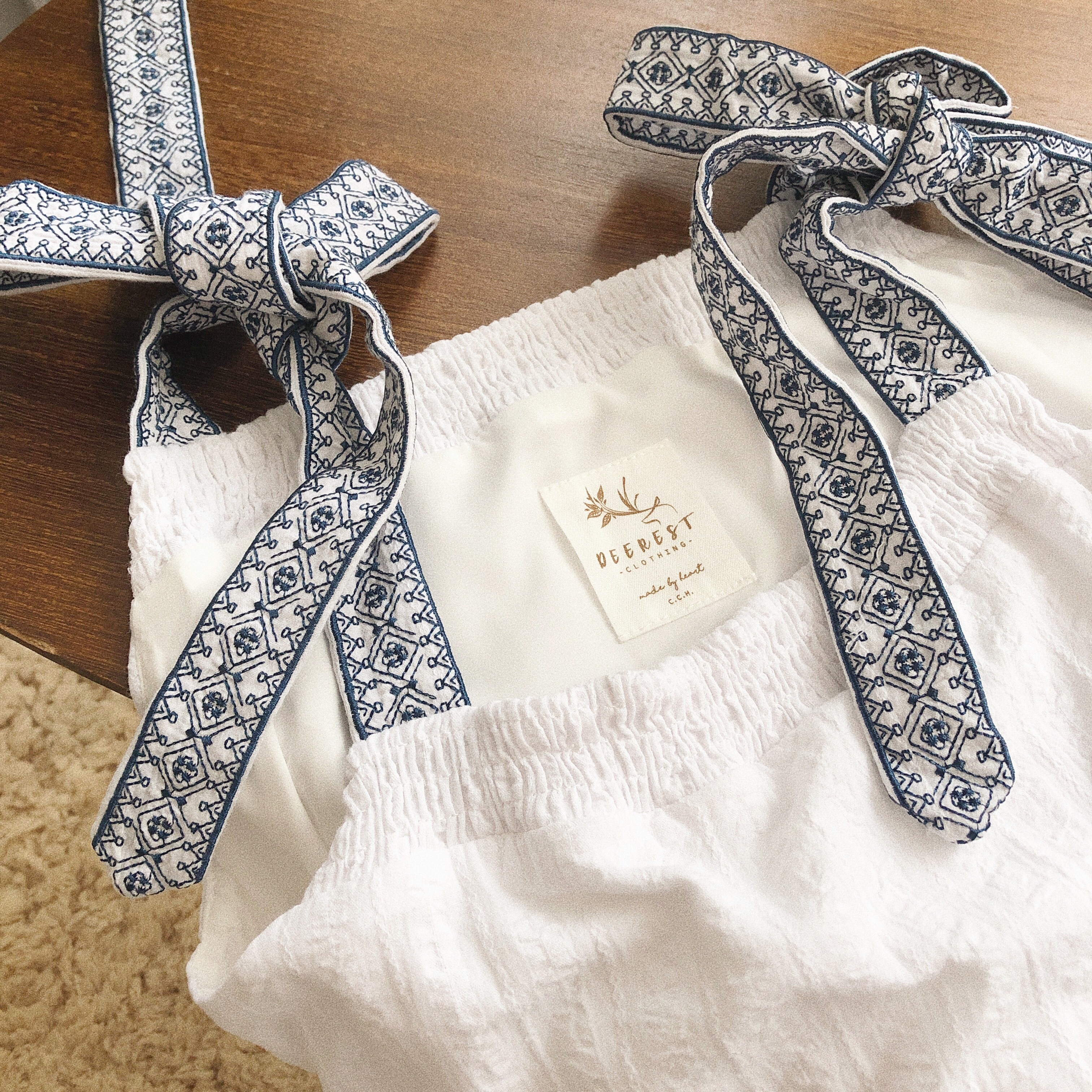 【 Morodeer 】藍白獨家摩洛哥風刺繡緹花OP