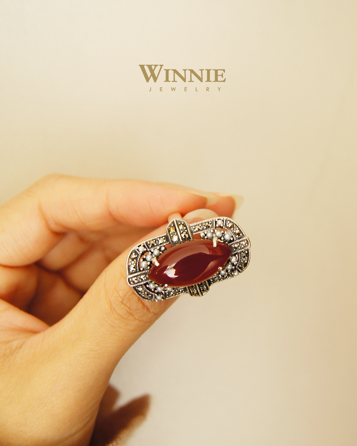 馬眼型紅瑪瑙宮廷戒指