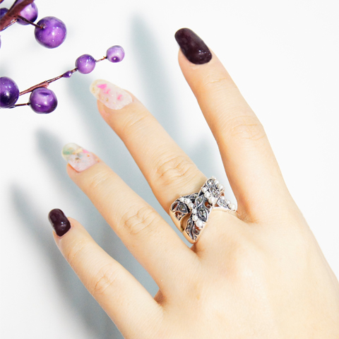 曲線葉子馬克賽石戒指