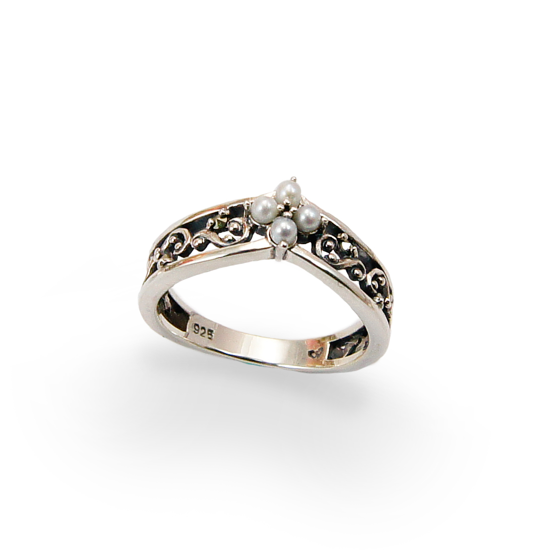 浪漫藤蔓米珠戒指（OP1770）