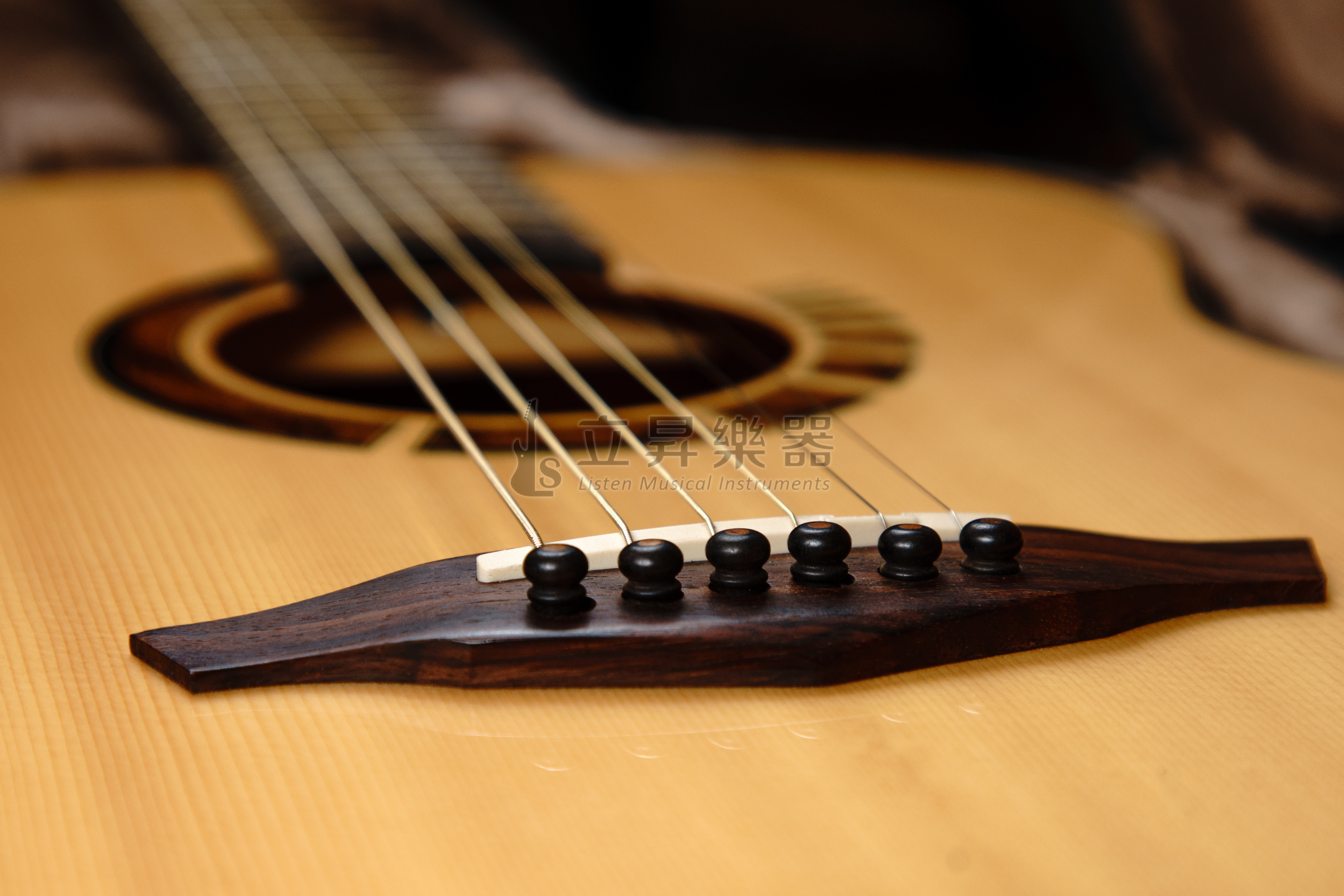 Veelah VEELAH V7-BAS-OM 雲杉木 全單版 民謠 吉他 附原廠皮質硬盒 第 3 張圖片｜三峽吉他 / Bass