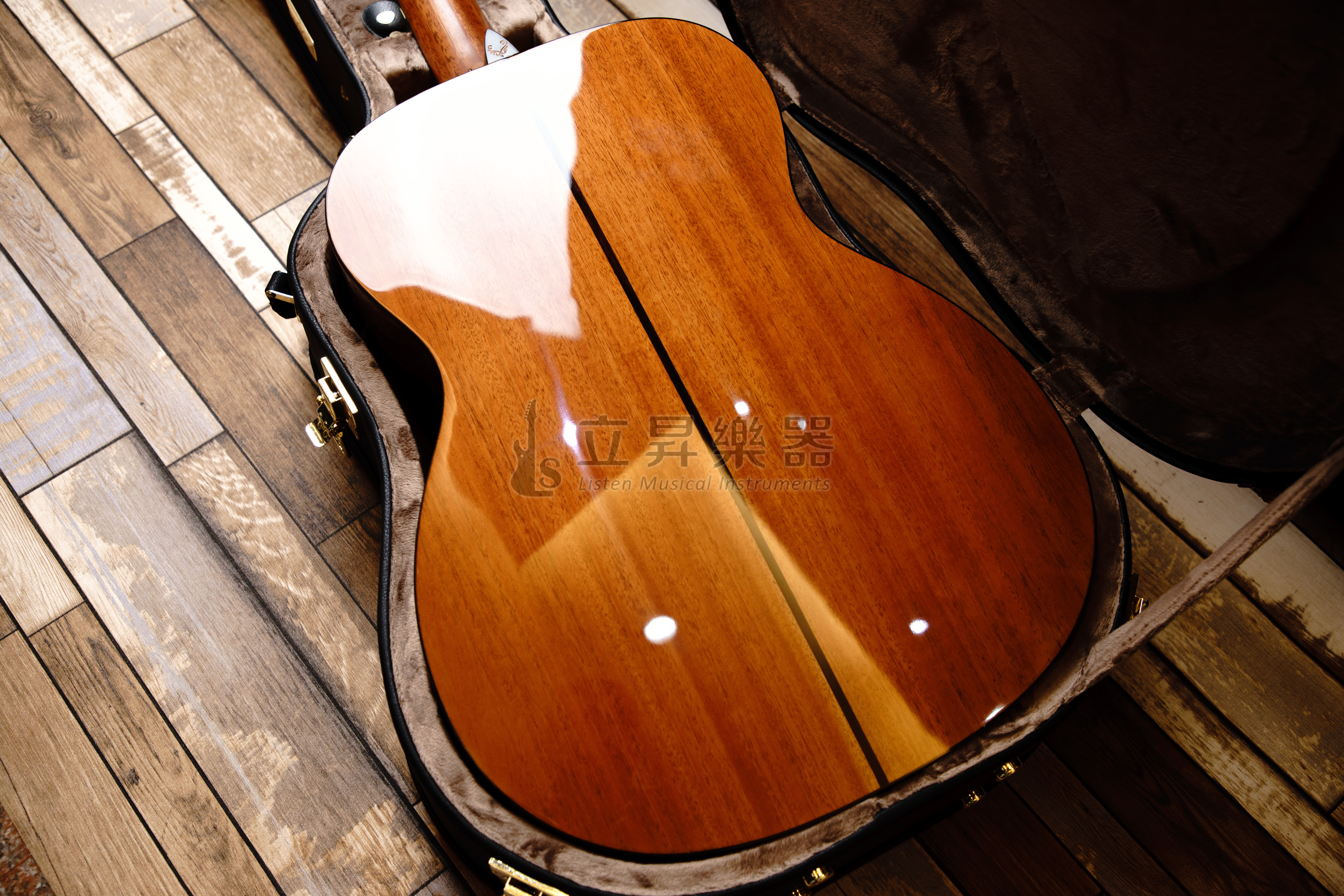 Veelah VEELAH V7-BAS-OM 雲杉木 全單版 民謠 吉他 附原廠皮質硬盒 第 5 張圖片｜三峽吉他 / Bass