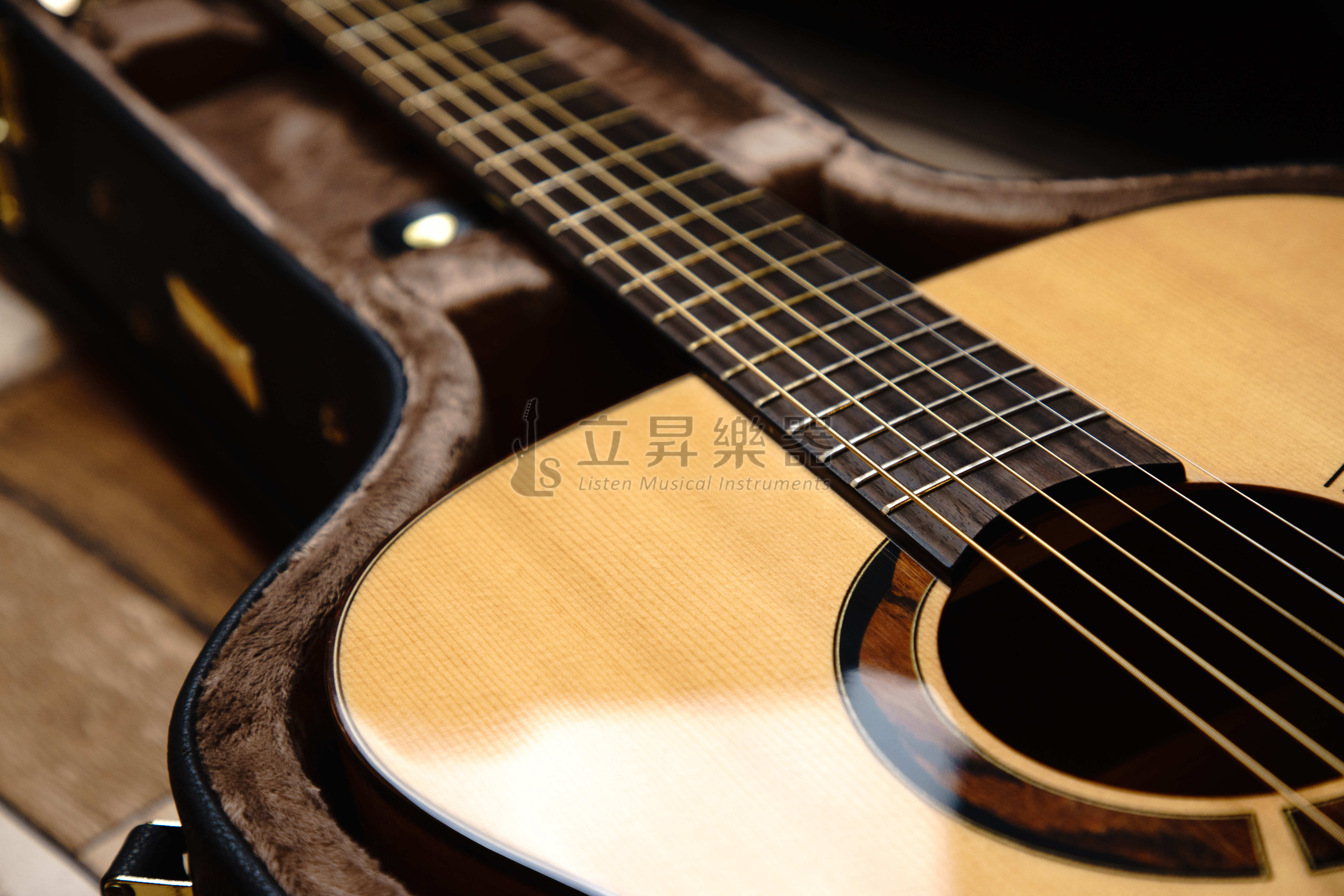 VEELAH V7-BAS-OM 雲杉木 全單版 民謠 吉他 附原廠皮質硬盒