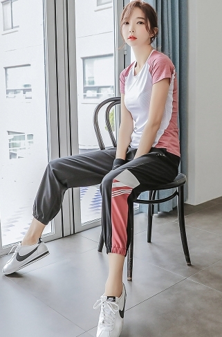 韓國🇰🇷 拚色款雙色運動上衣(四色)