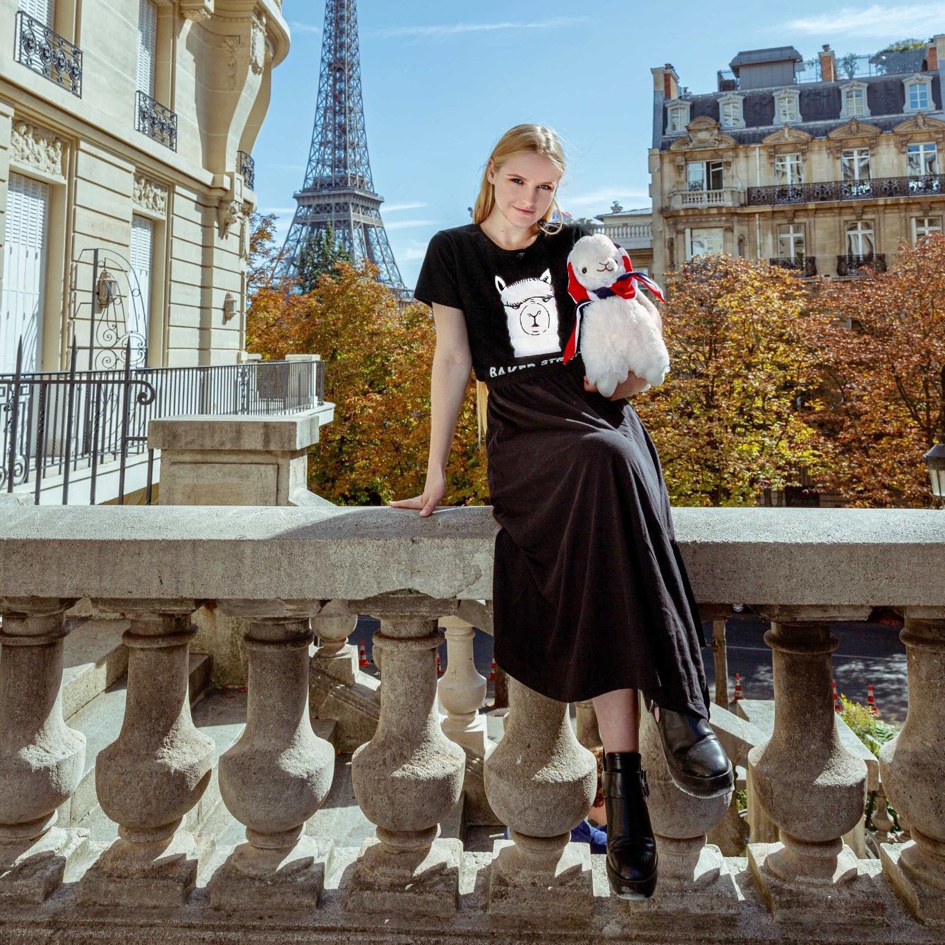 BKST Logo 經典羊駝大LOGO 女版短T