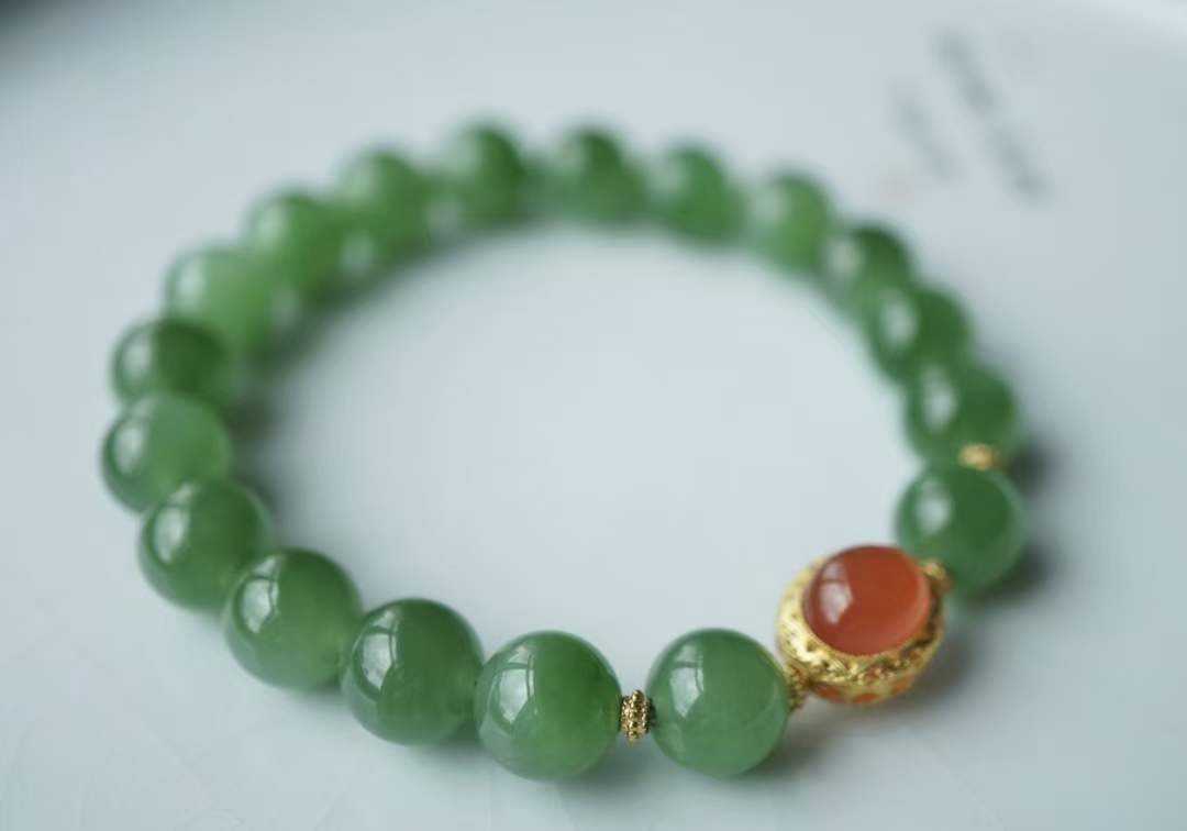 83041 和田玉碧玉蘋果綠手串 (9.7mm直徑)