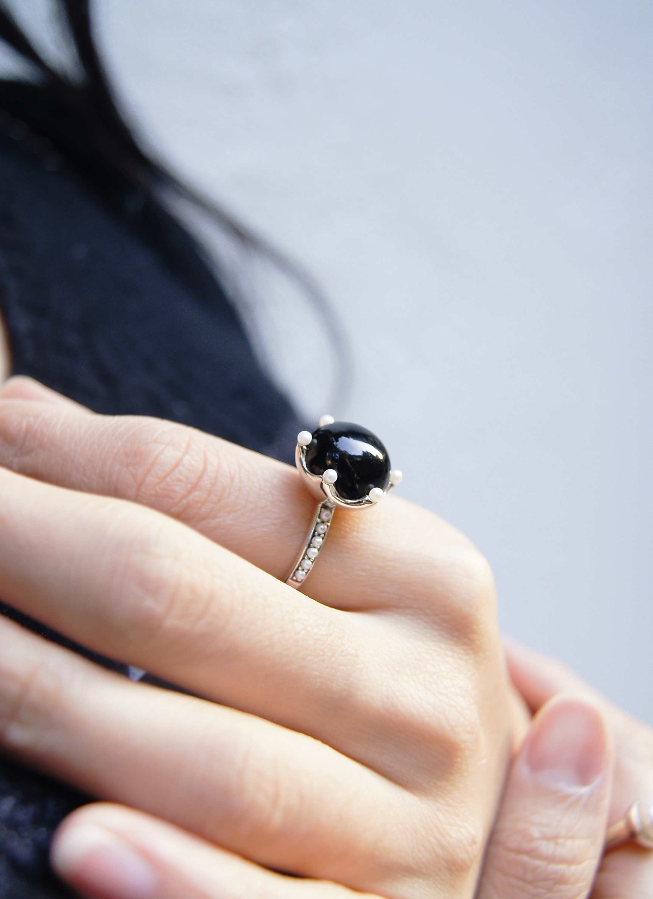 黑瑪瑙小米珠皇冠戒指