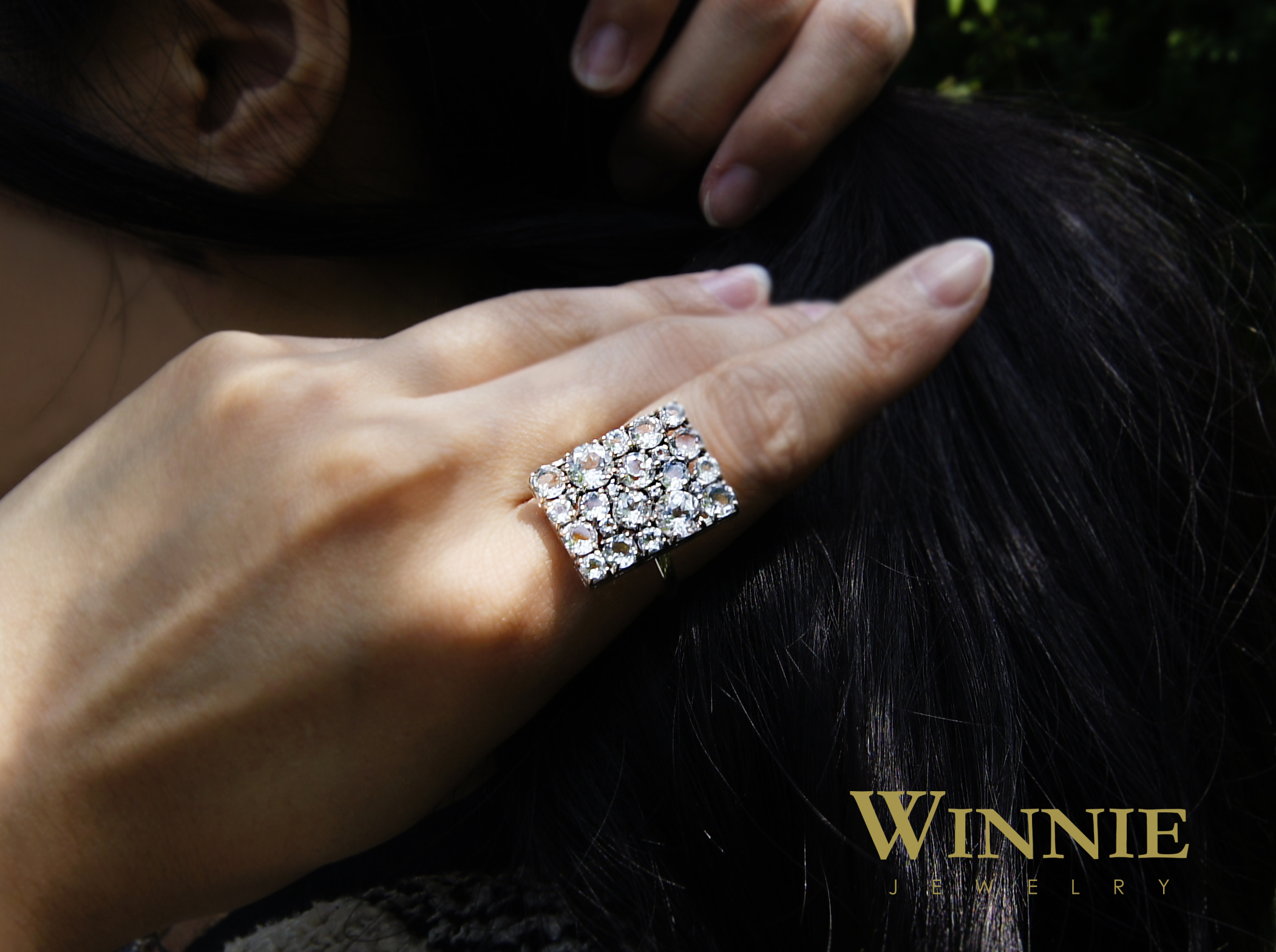 天然水晶鑲滿華麗方形戒