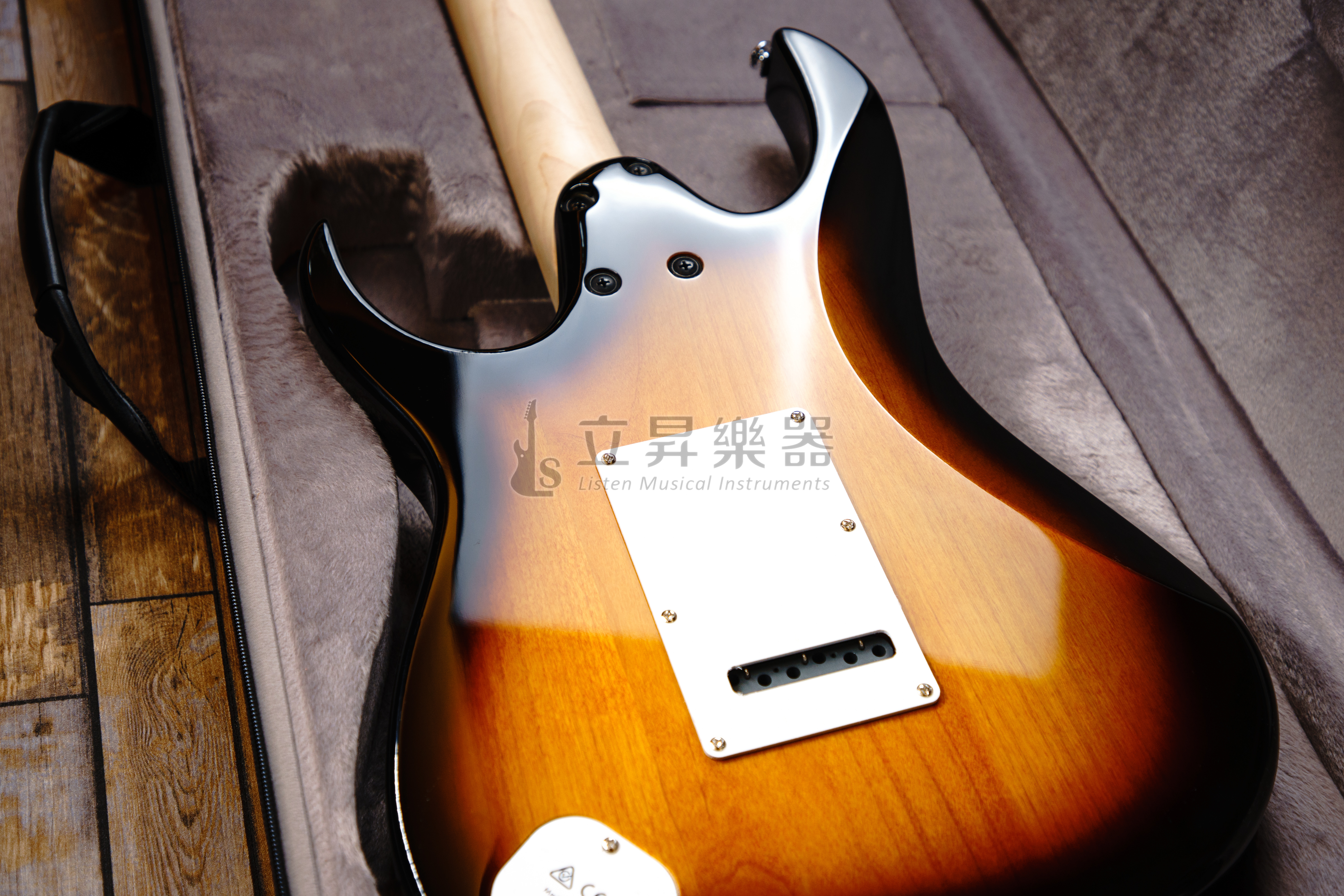 Ibanez AT10RP-CLW Andy timmons シグネチャーモデル 電吉他Ibanez