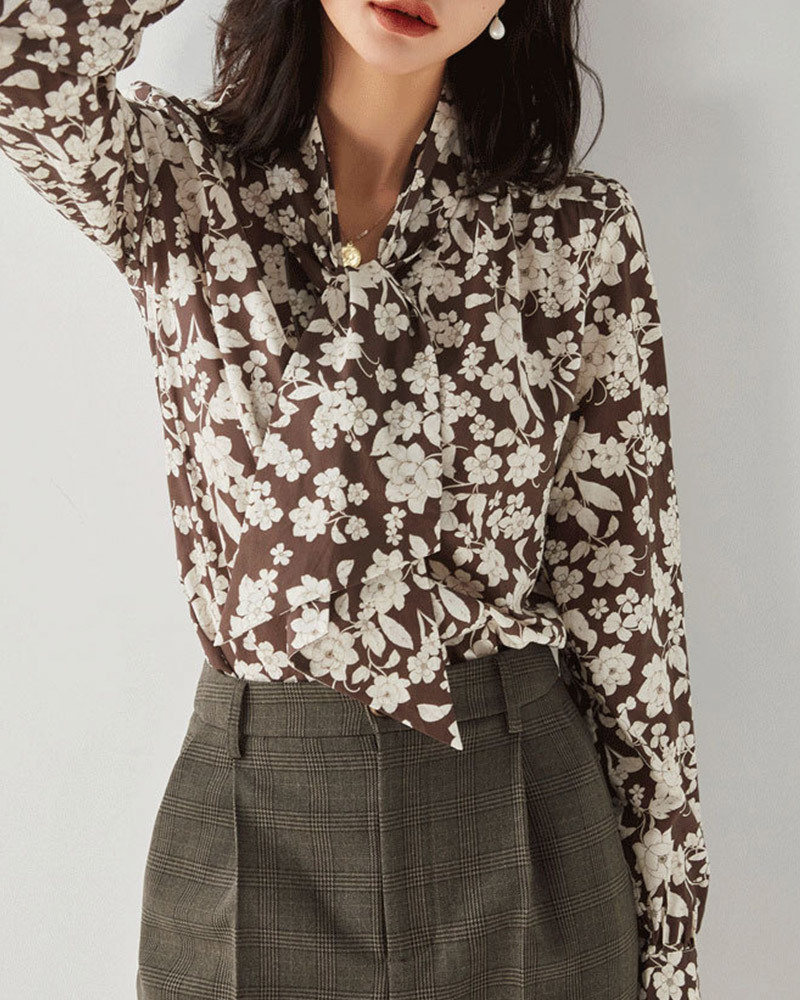 DEER.W 領結綁帶肩褶印花上衣 咖啡