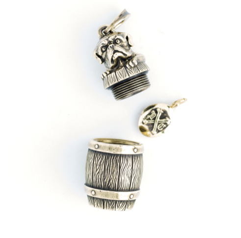 黄銅鬥牛狗水桶吊墜