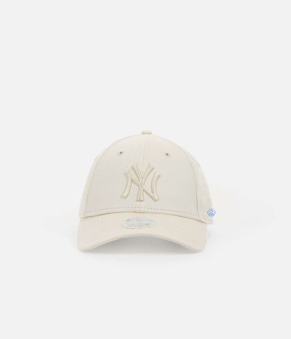 New Era 9Forty Cap NY 淺杏色底 淺杏色Logo棒球帽-Women標