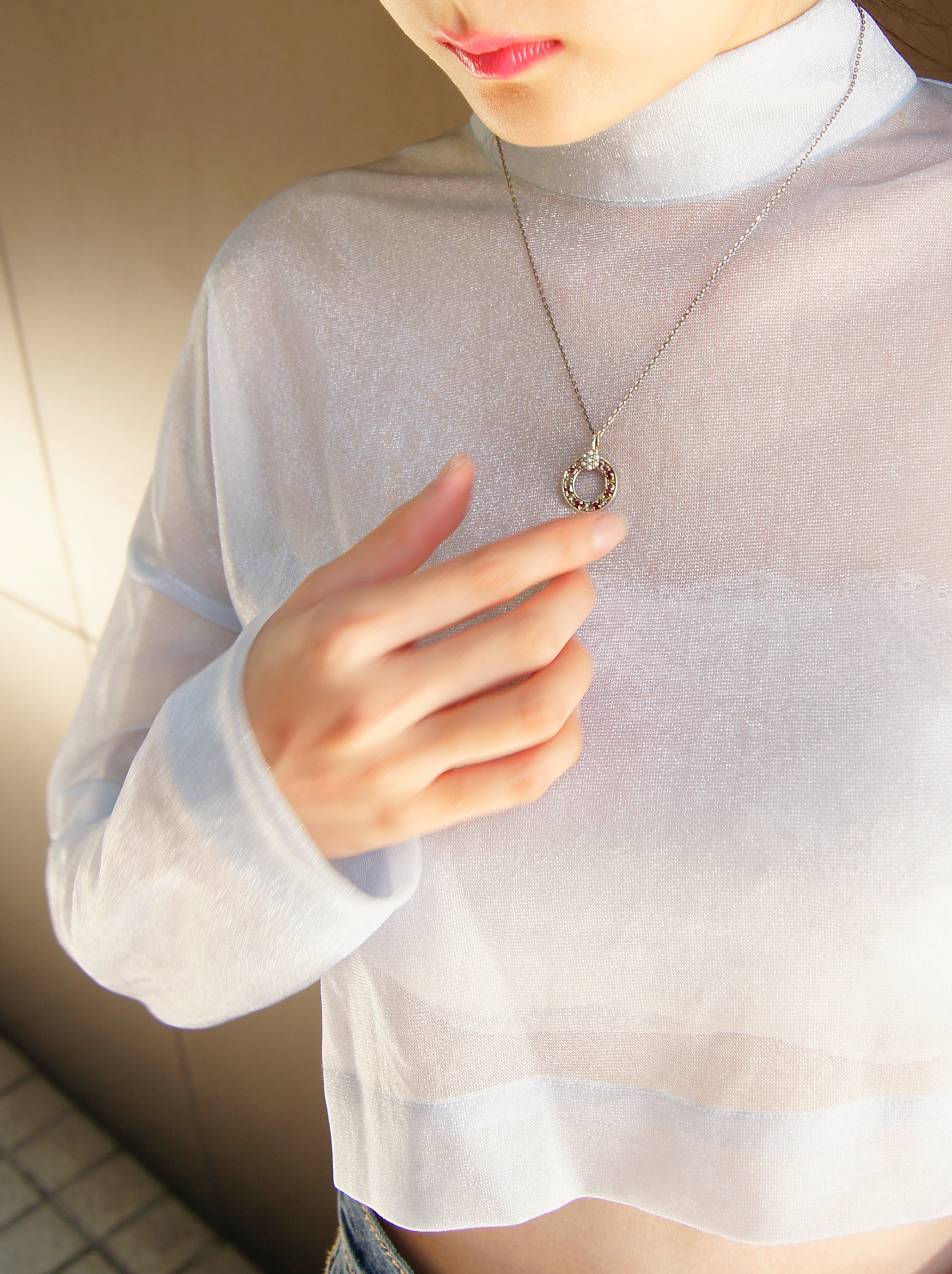 紅寶石小米珠花圈墜子