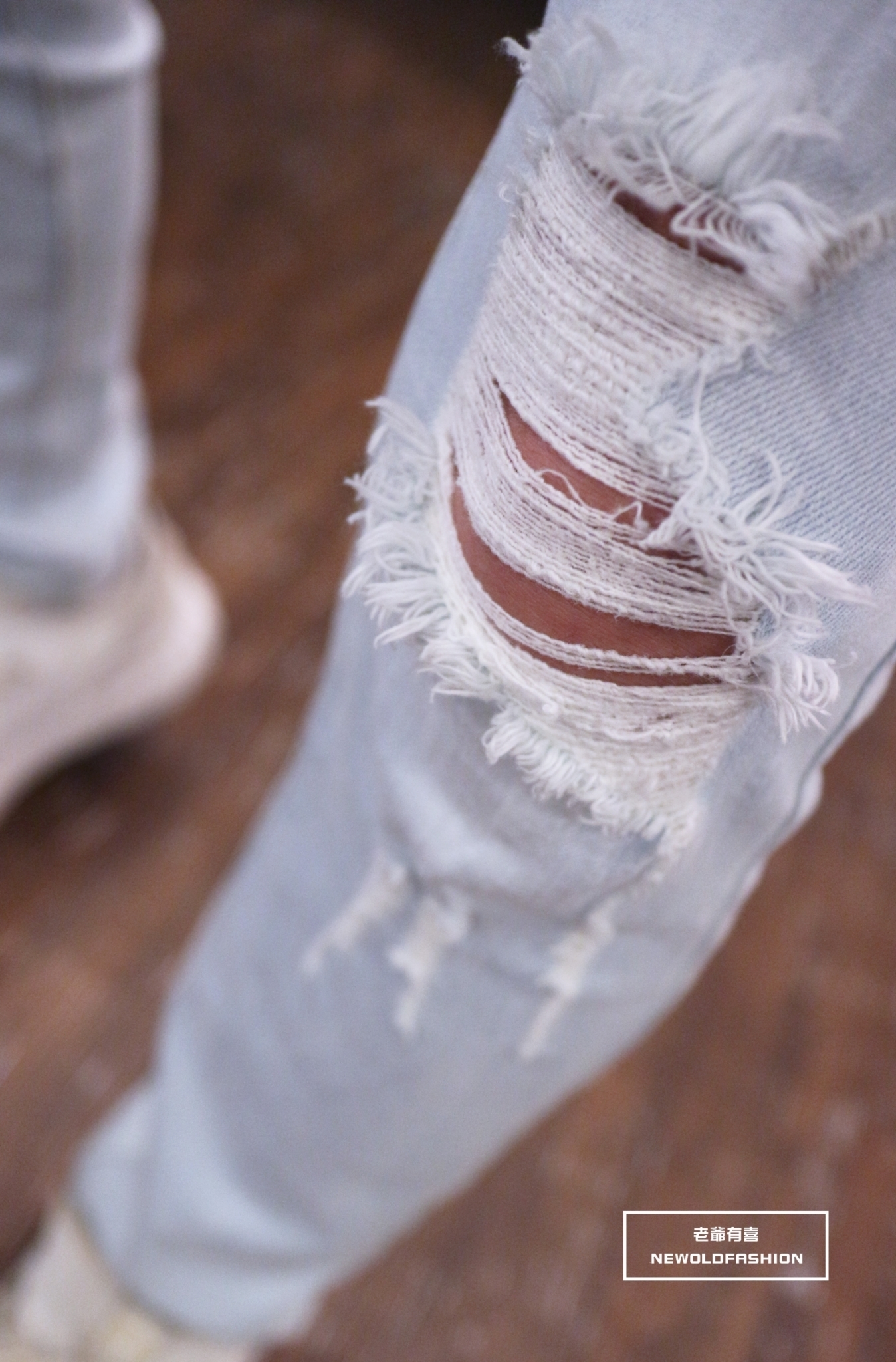 極淺刷白膝破壞貓鬚