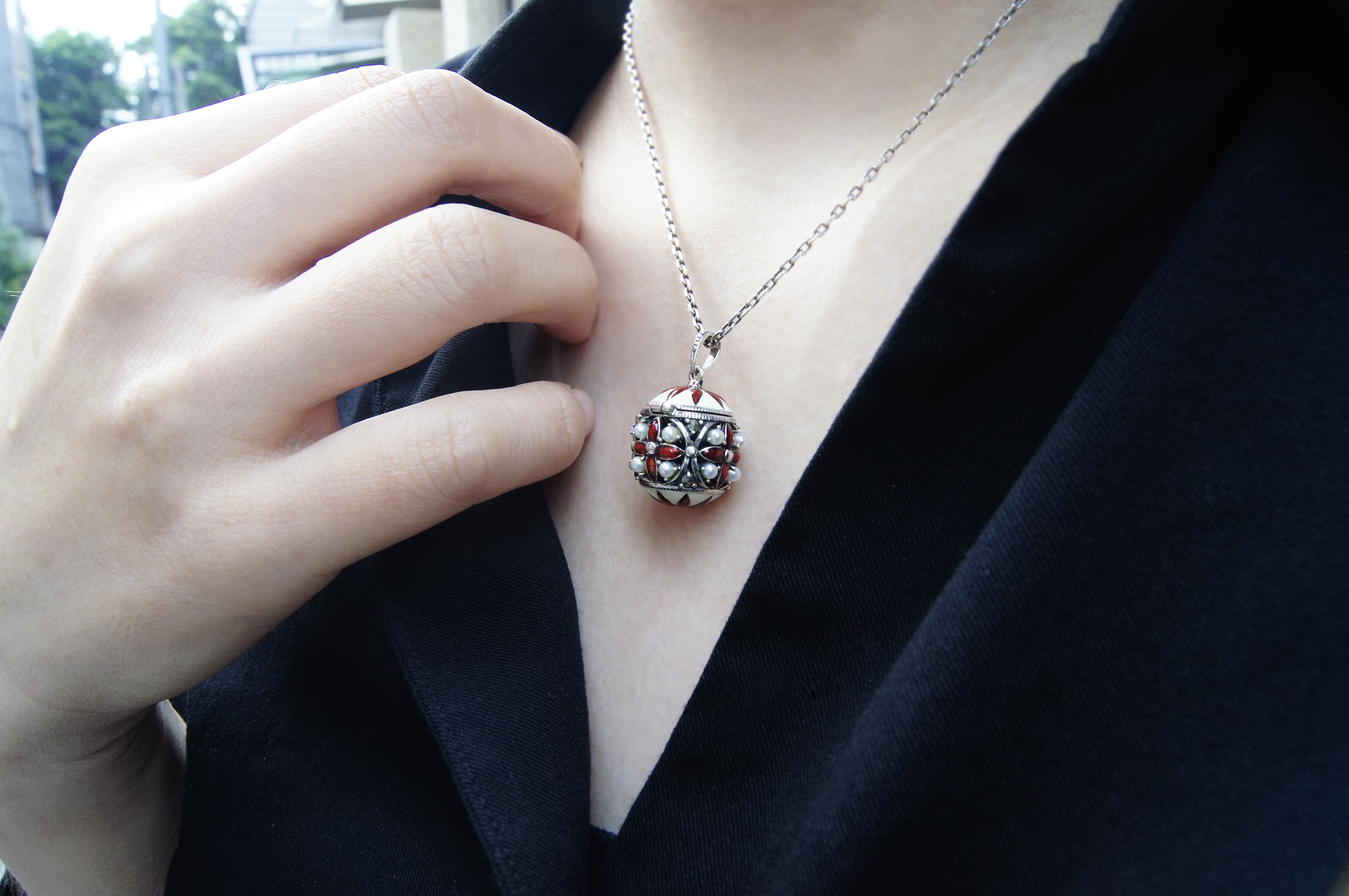 紅白彩蛋琺瑯墜子