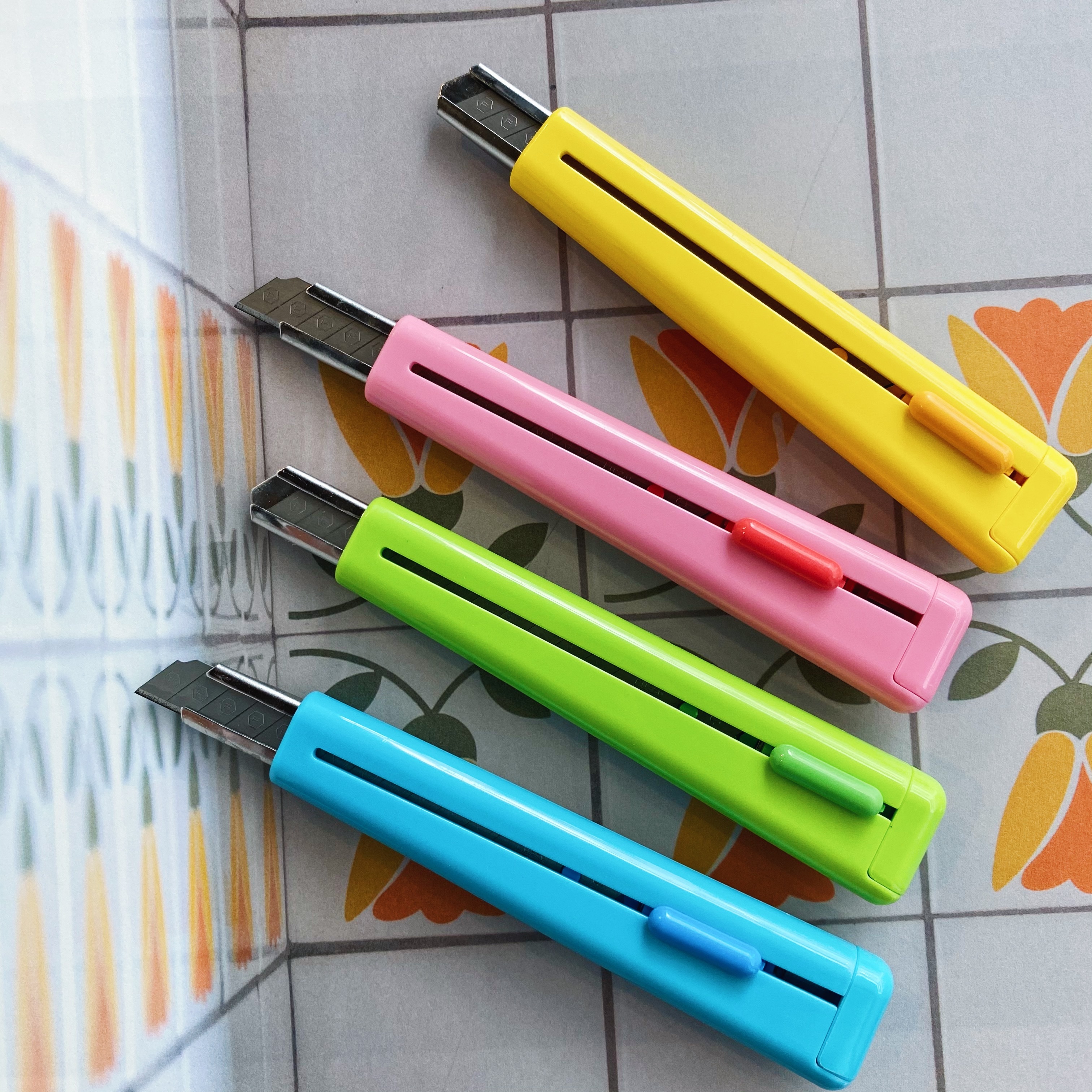 KOKUYO 繽紛輕巧便利美工刀