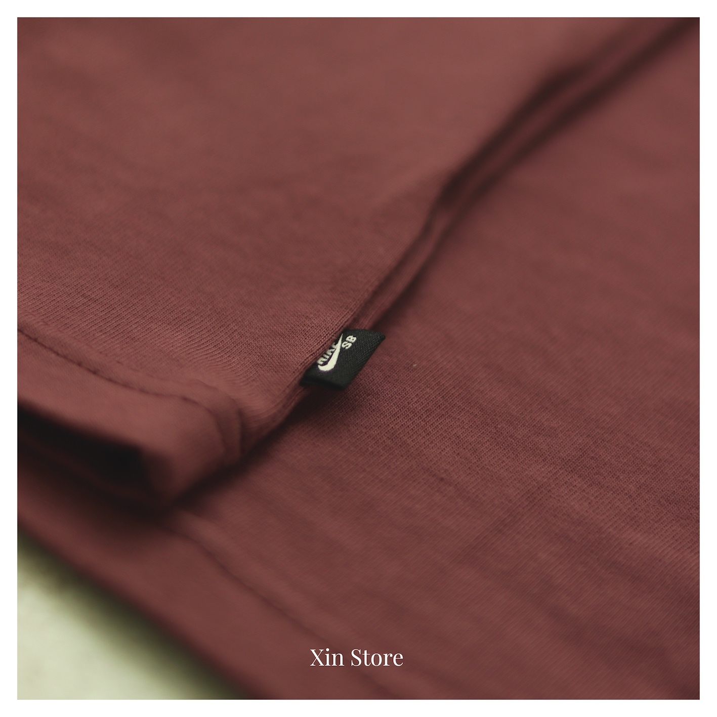 【現貨】Nike SB Tee 馬賽克 彩色 滑板 刺繡 小標 落肩 寬鬆 短Tee 深酒紅 黑