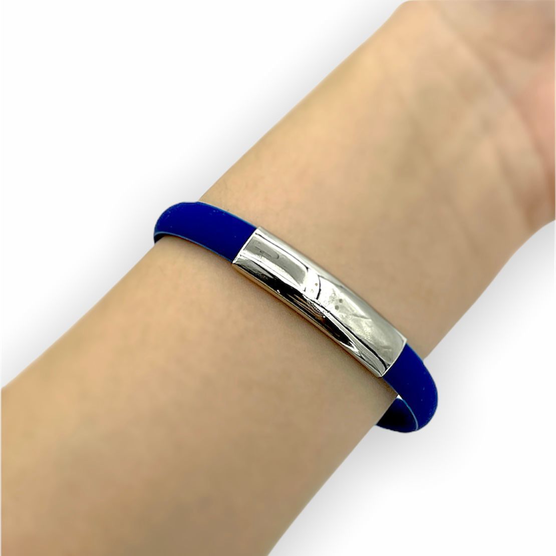 車路士金屬膠手帶