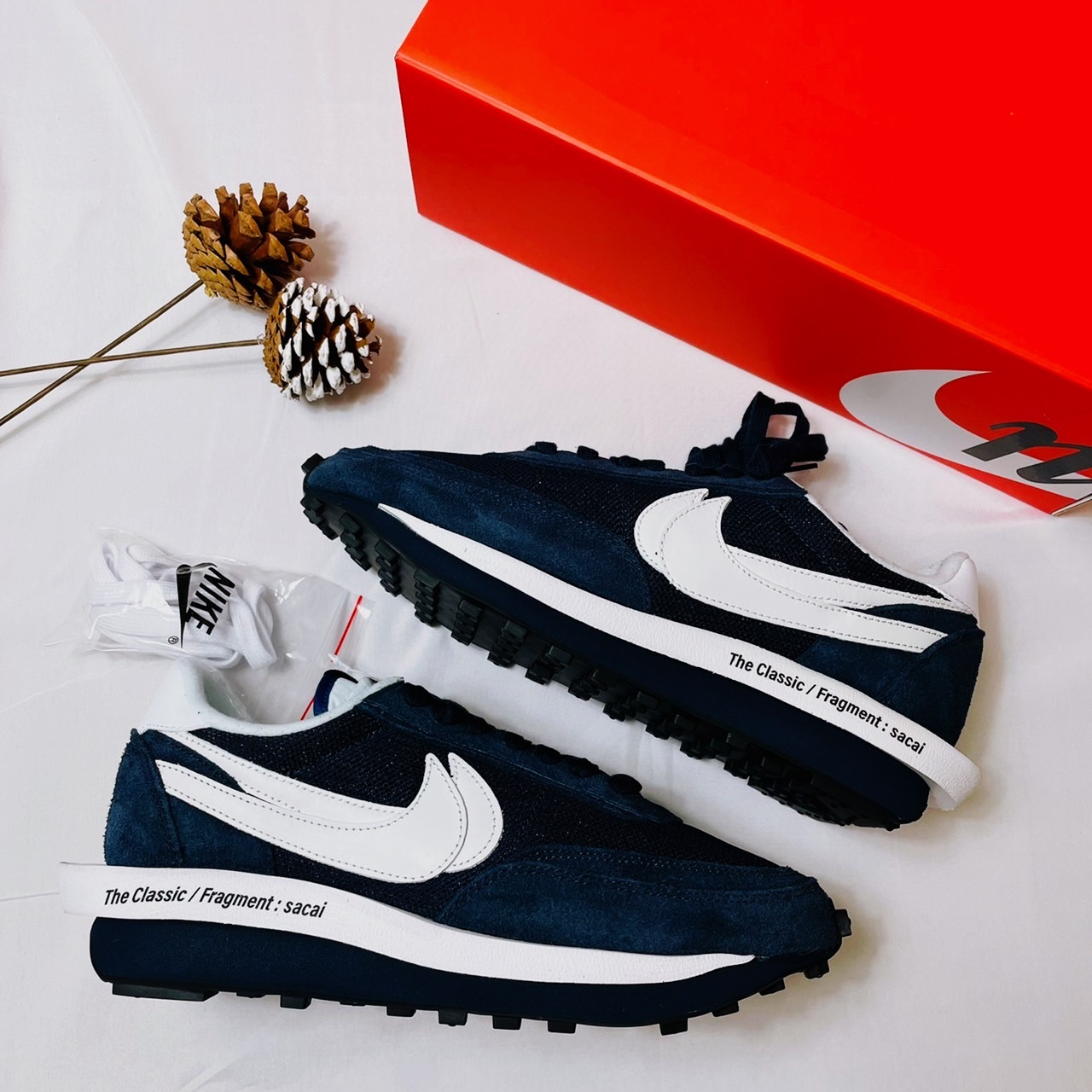 Fragment Design x Sacai x Nike LD Waffle “Blackened Blue” 藏藍 藤原浩 閃電 三方聯名 DH2684-400