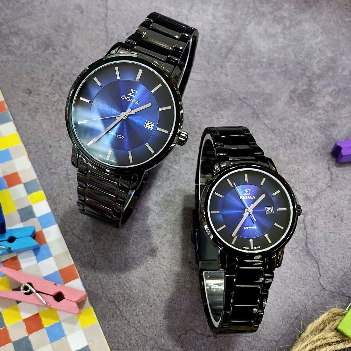 【SIGMA】簡約時尚藍寶石鏡面黑鋼 1122L-B3 (30mm) / 1122M-B3 (40mm)現代鐘錶