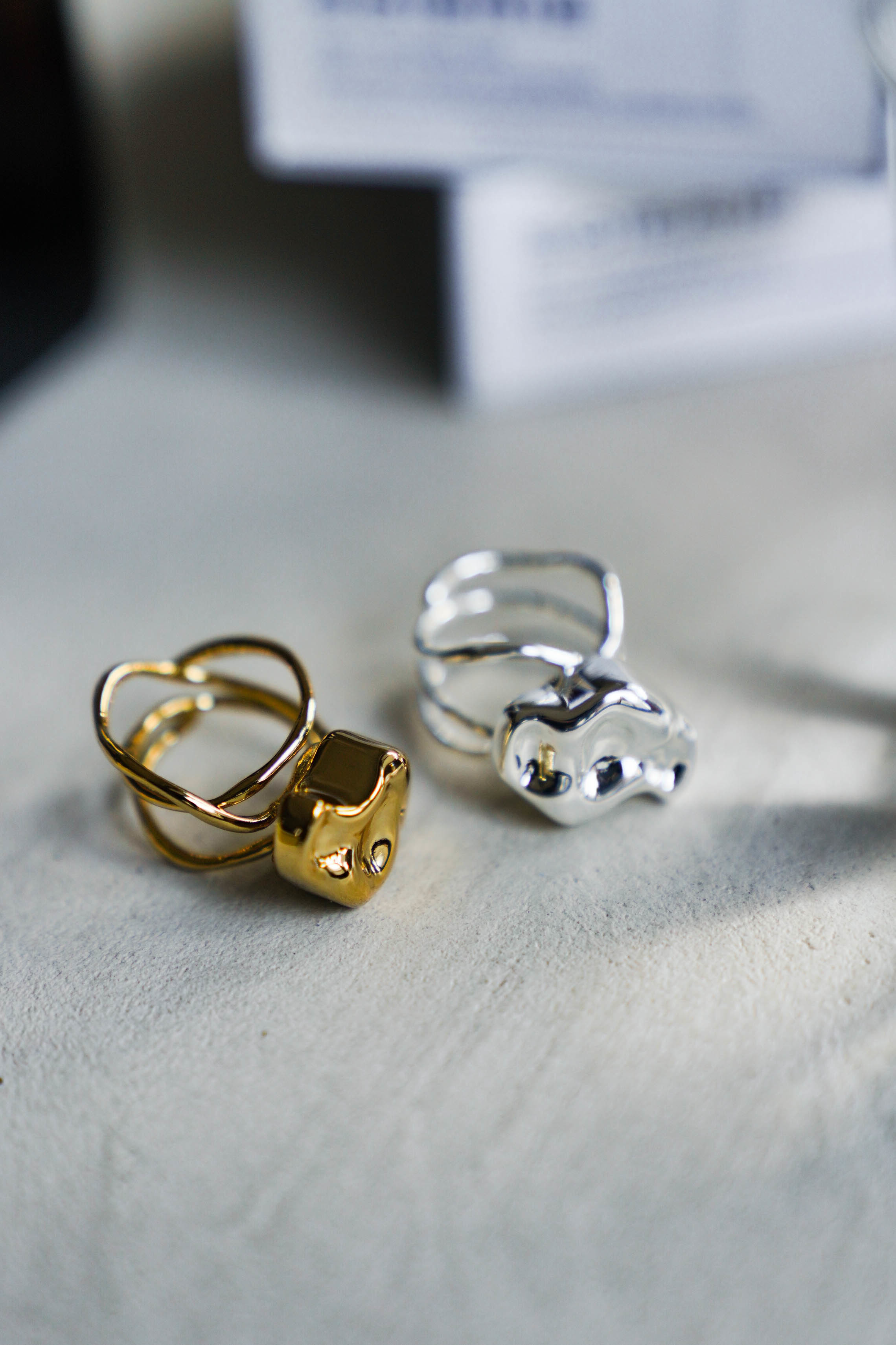 SOIERIE ETHICAL 不規則線圈戒 (Gold/Silver)