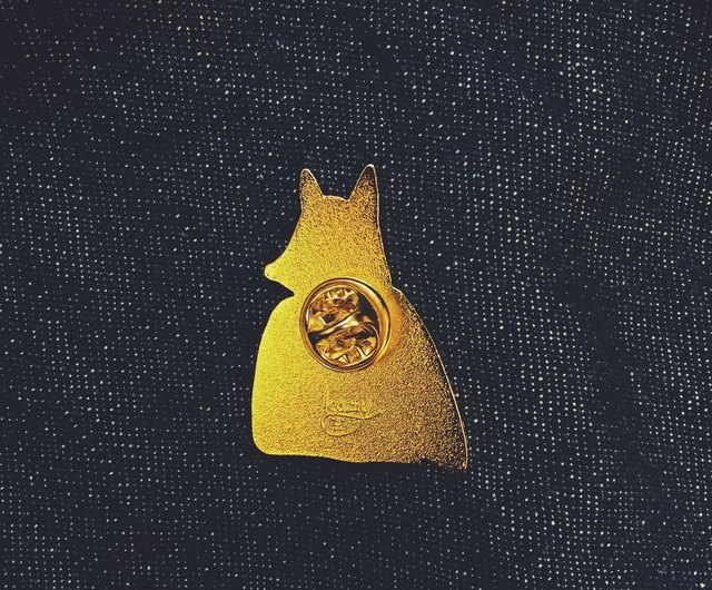 kazy chan 讀童話書的狐狸先生 金屬別針/胸章